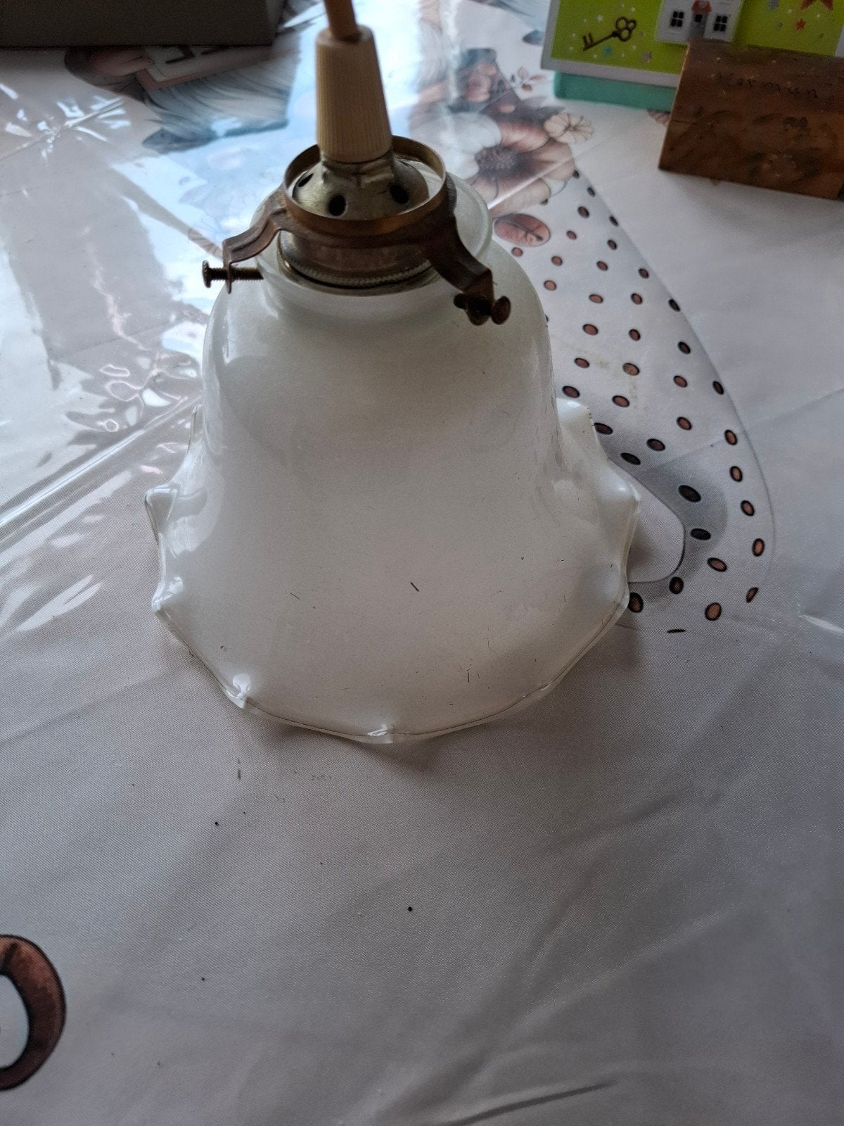 Vintage glazen lampenkap met E27 fitting, Vintage, Klassiek, Landelijk, Gebruikt, Glas, E27 (groot)