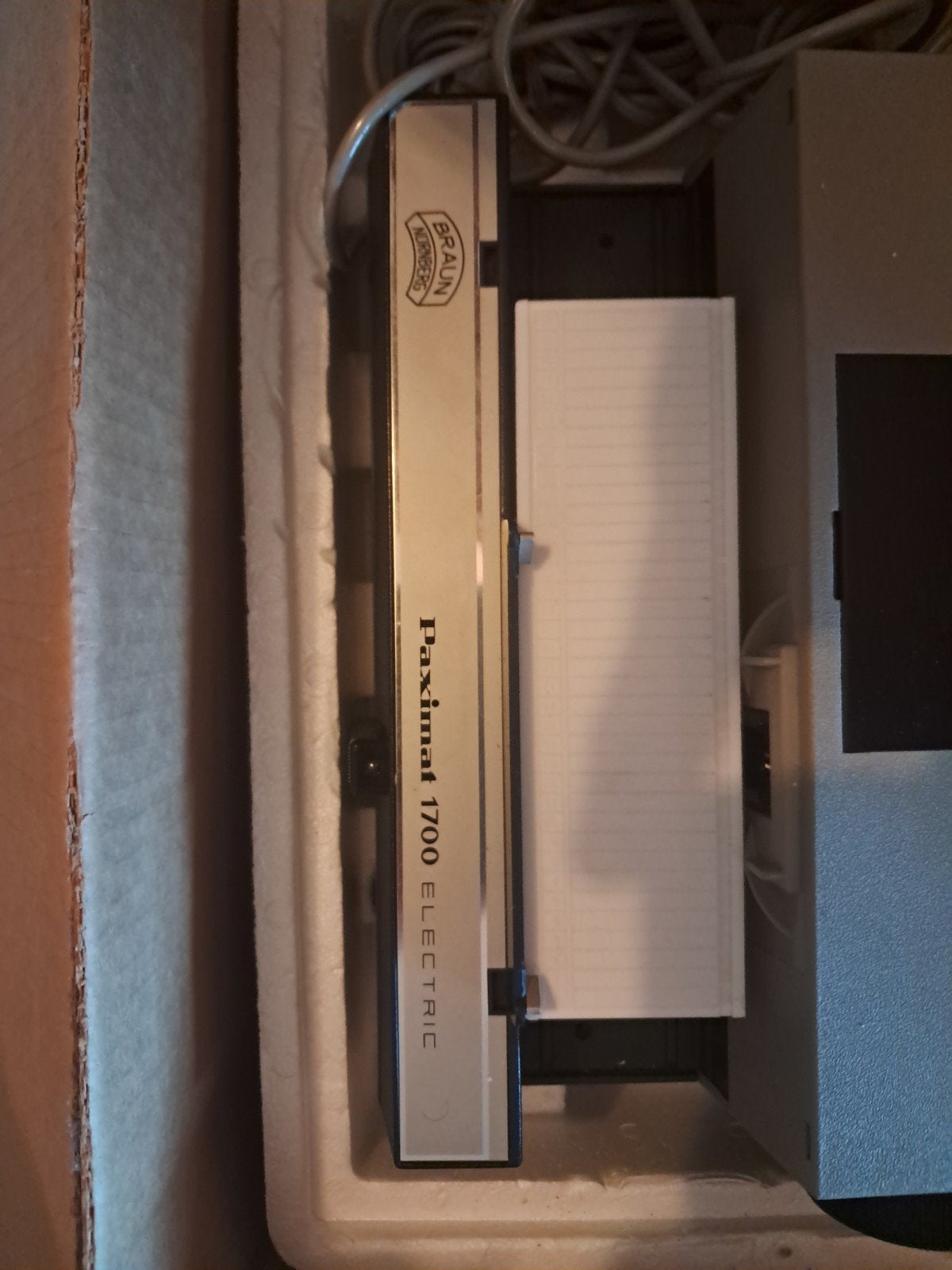 Braun Paximat 1700 Electric diaprojector met scherm, Ophalen, Gebruikt, Met scherm