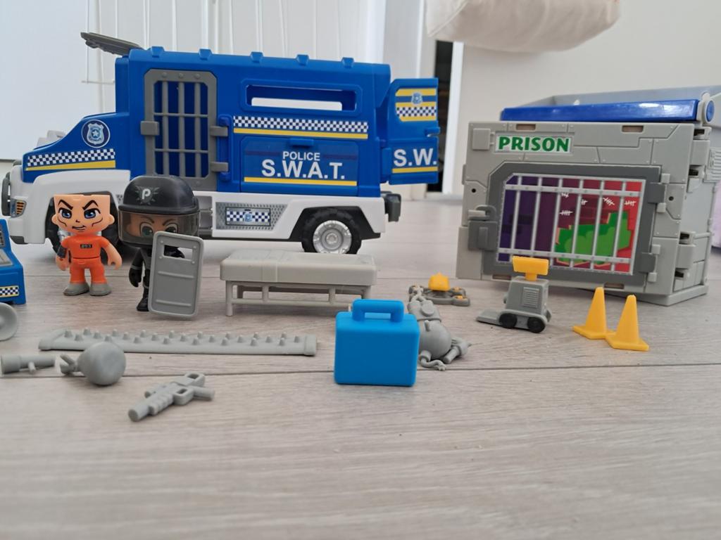 Pinypon Politiebus met Gevangenis, Bureau en Poppetjes, Ophalen of Verzenden, Jongen of Meisje