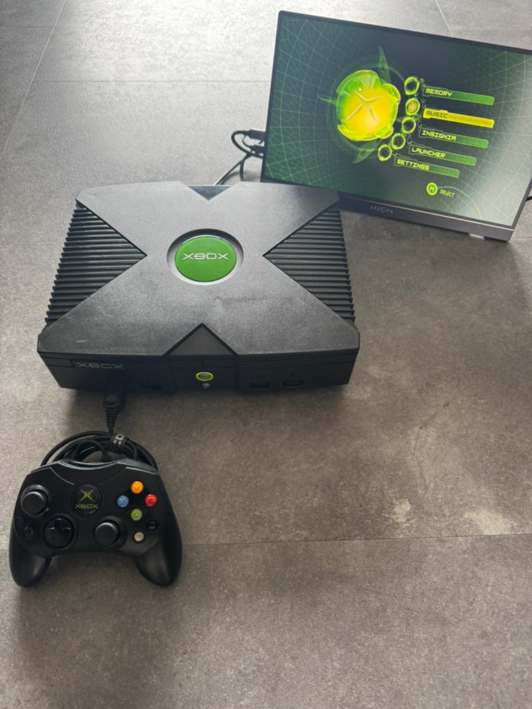 Microsoft XBOX - 500GB HDD & DVD - Cerbios 3.1.0 - Insignia, Ophalen of Verzenden, Refurbished, Met 1 controller, Met games