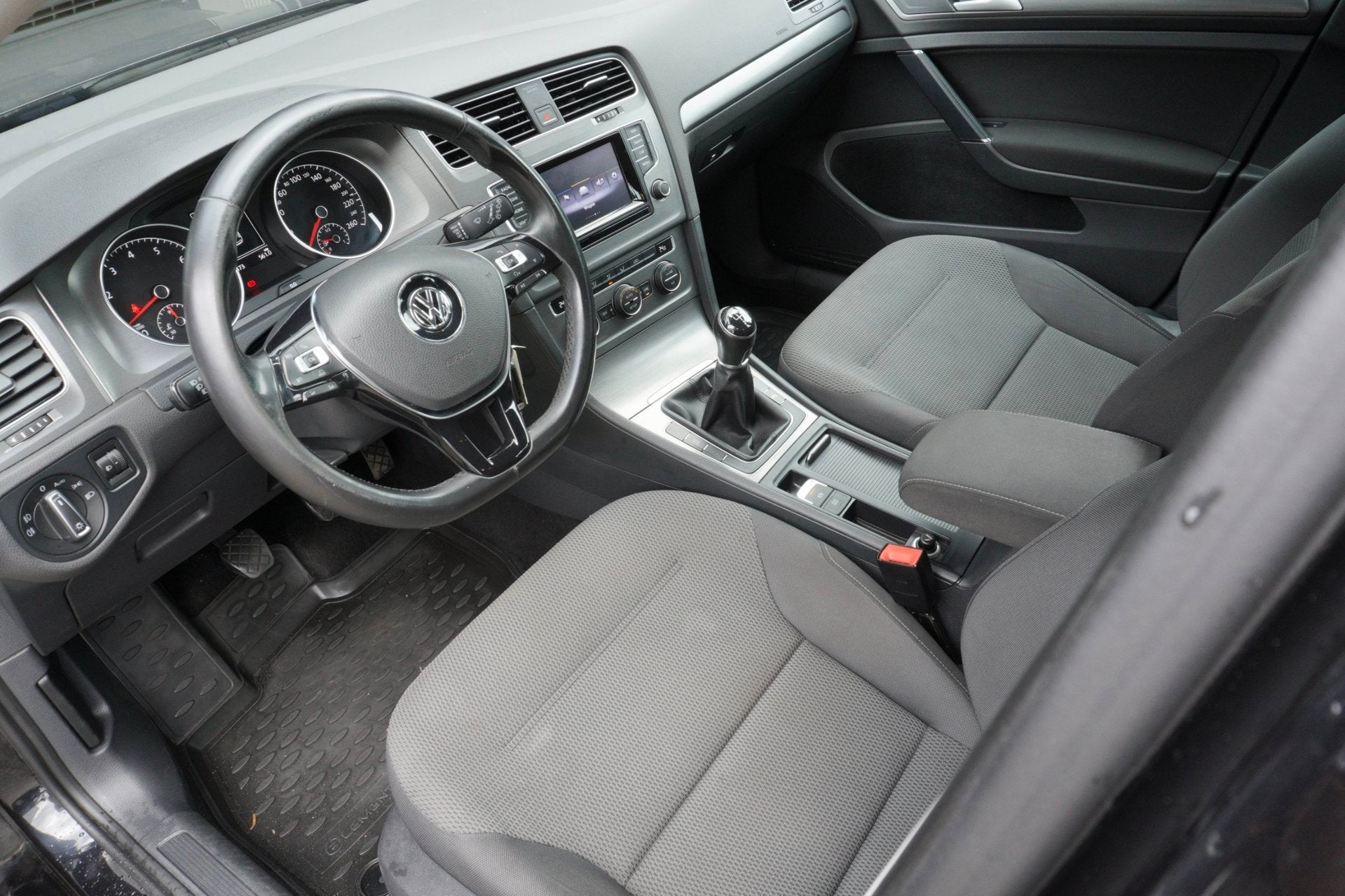 Volkswagen Golf 1.2 TSI Comfortline Trekhaak|Cruise|NAP, Voorwielaandrijving, Euro 5, Gebruikt, Zwart