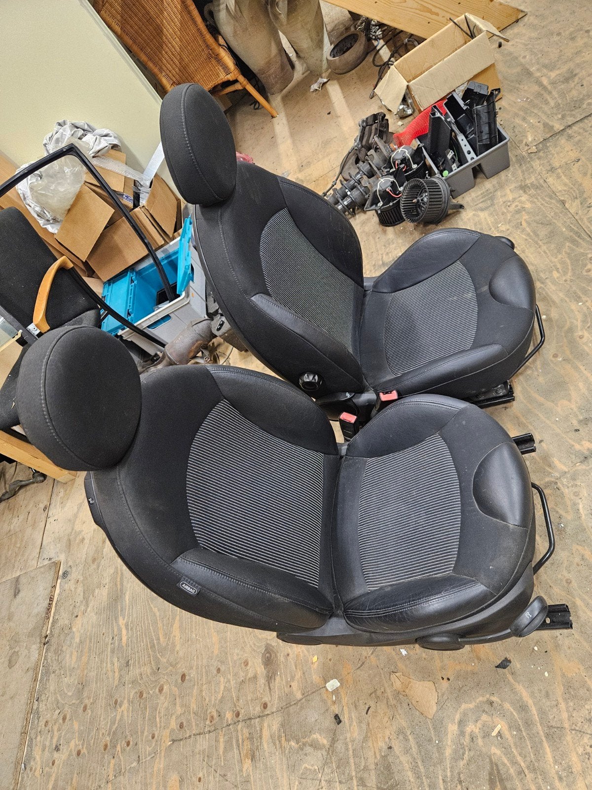 2 stoelen Mini R56 of R57 in goede staat, Auto-onderdelen, Ophalen, Gebruikt, Mini