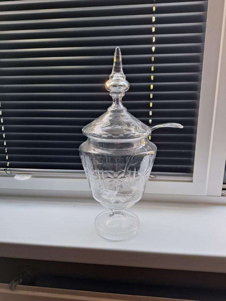 Antieke glazen pot met deksel en lepel, Ophalen