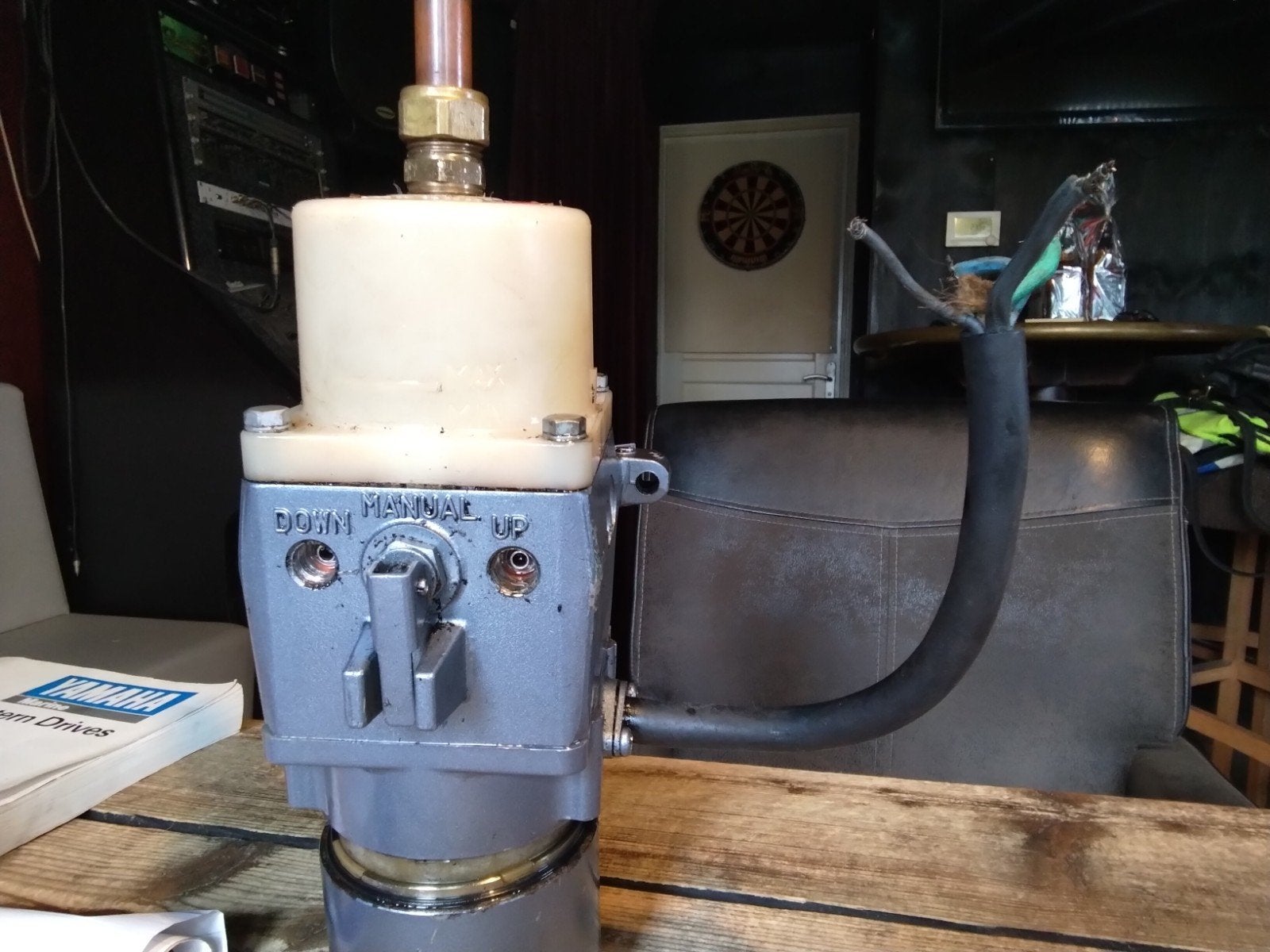 Trimpomp, Ophalen, Motor en Techniek, Motorboot