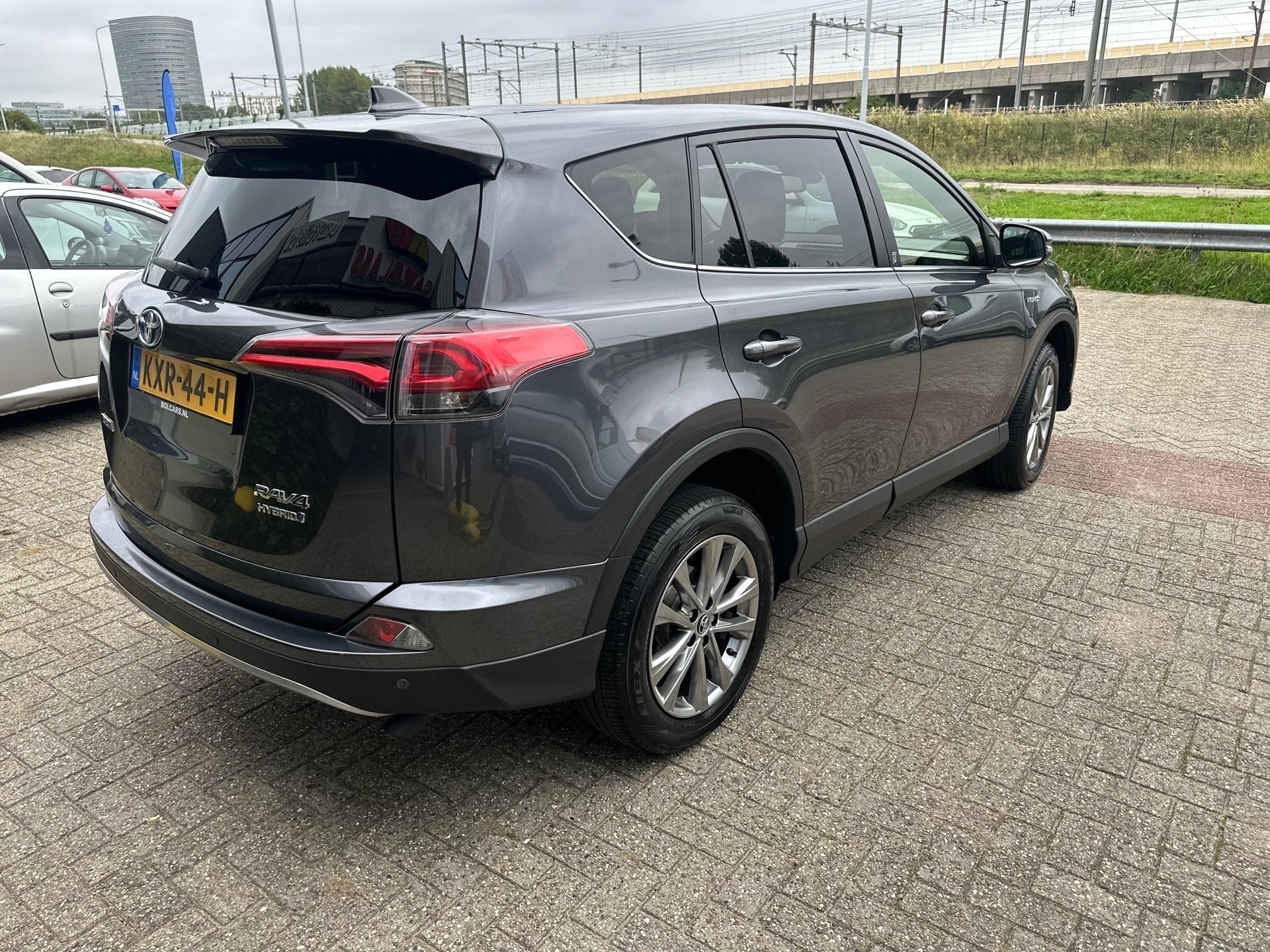 Foto 2 van Toyota RAV4 2.5 Hybrid Style