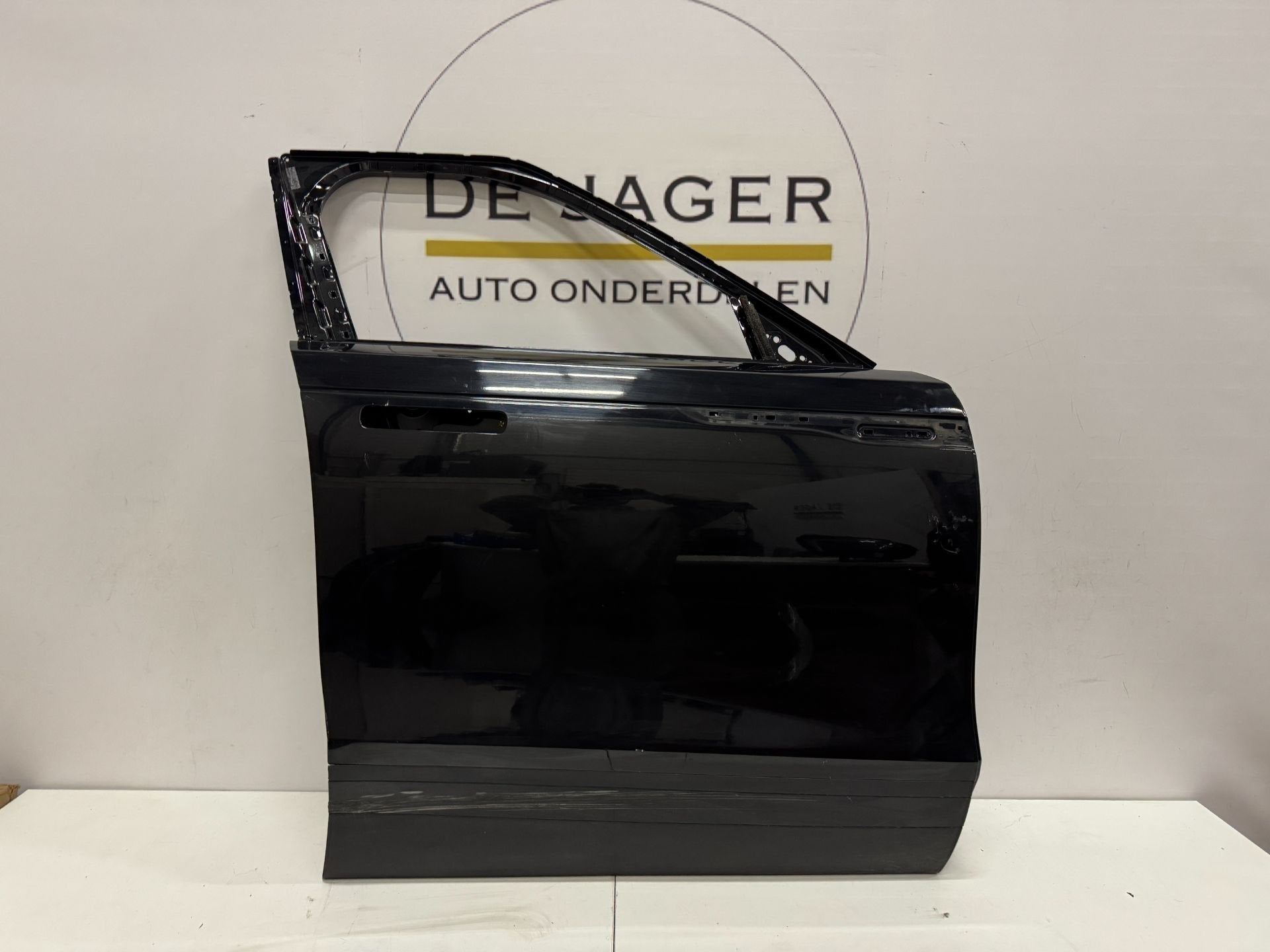 RANGE ROVER L560 VELAR DEUR PORTIER RECHTS VOOR, Auto-onderdelen, Carrosserie en Plaatwerk, Deur, Abbey Road, Whitley 1
CV3 4LF  Coventry