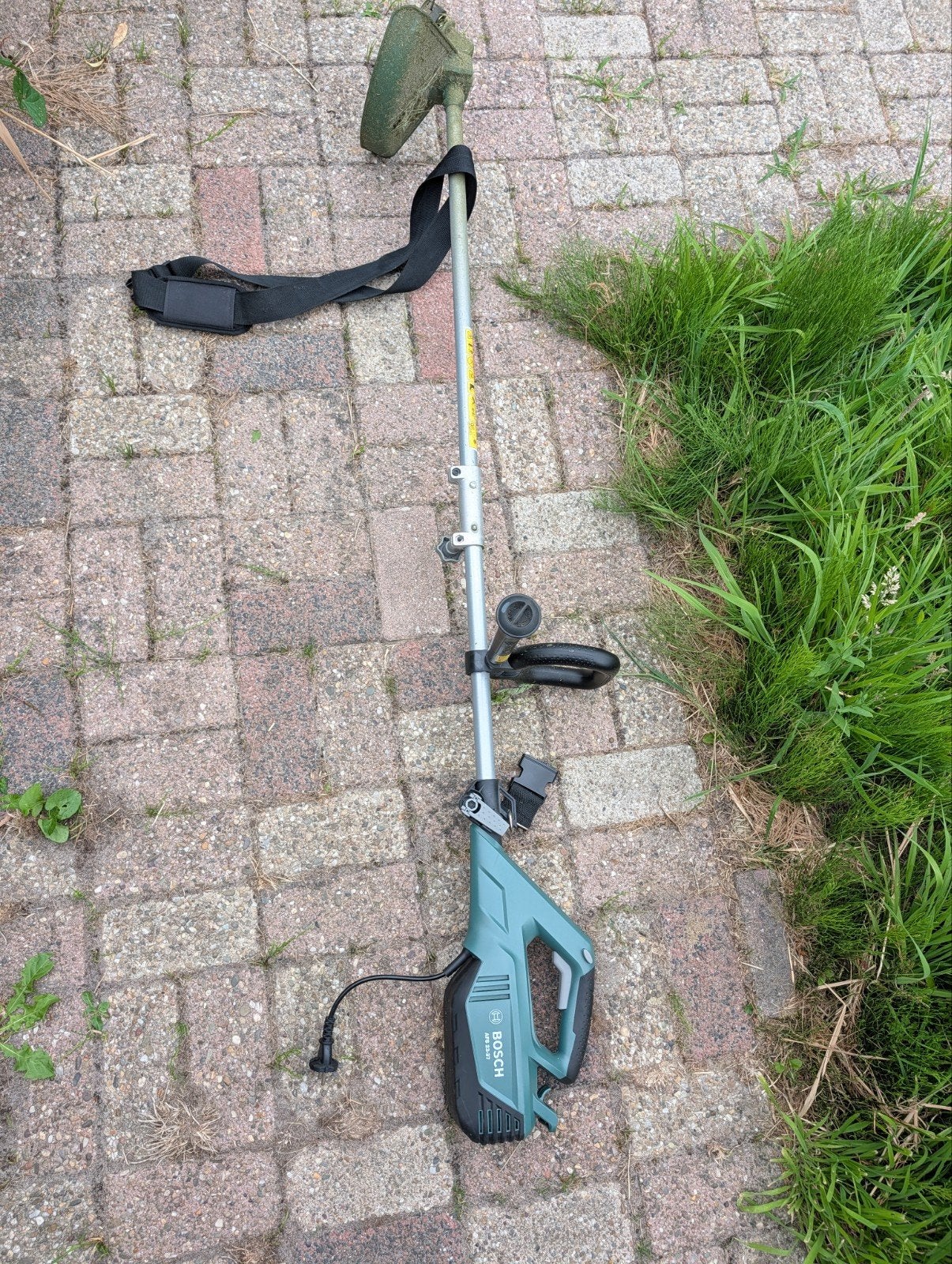 Bosch AFS 23-37 Grastrimmer - Elektrisch, Tuin en Terras, Ophalen, Gebruikt, 30 tot 50 cm, Bosch