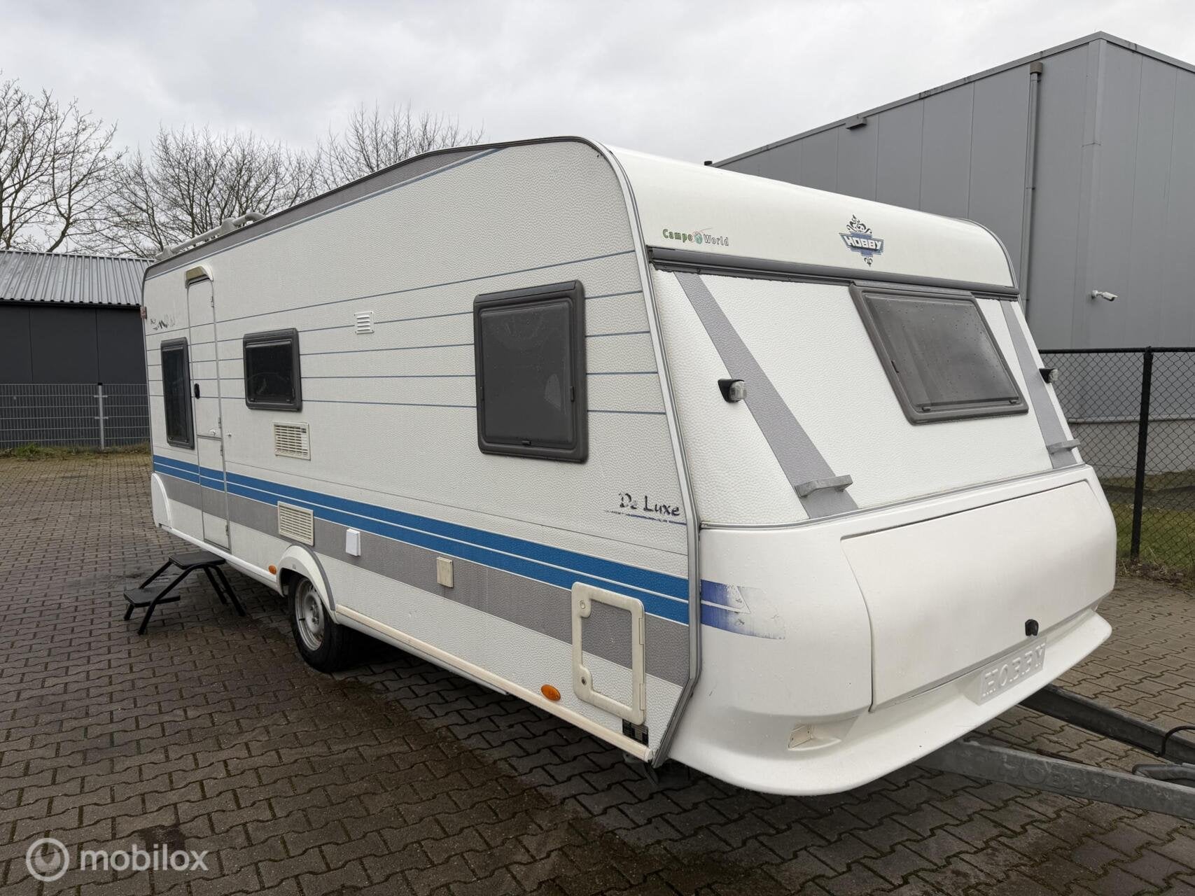Hobby 560 KMFE stapelbed, rondzit, Fransbed, Caravans en Kamperen, Overige typen, Rondzit, Hobby, Hobby