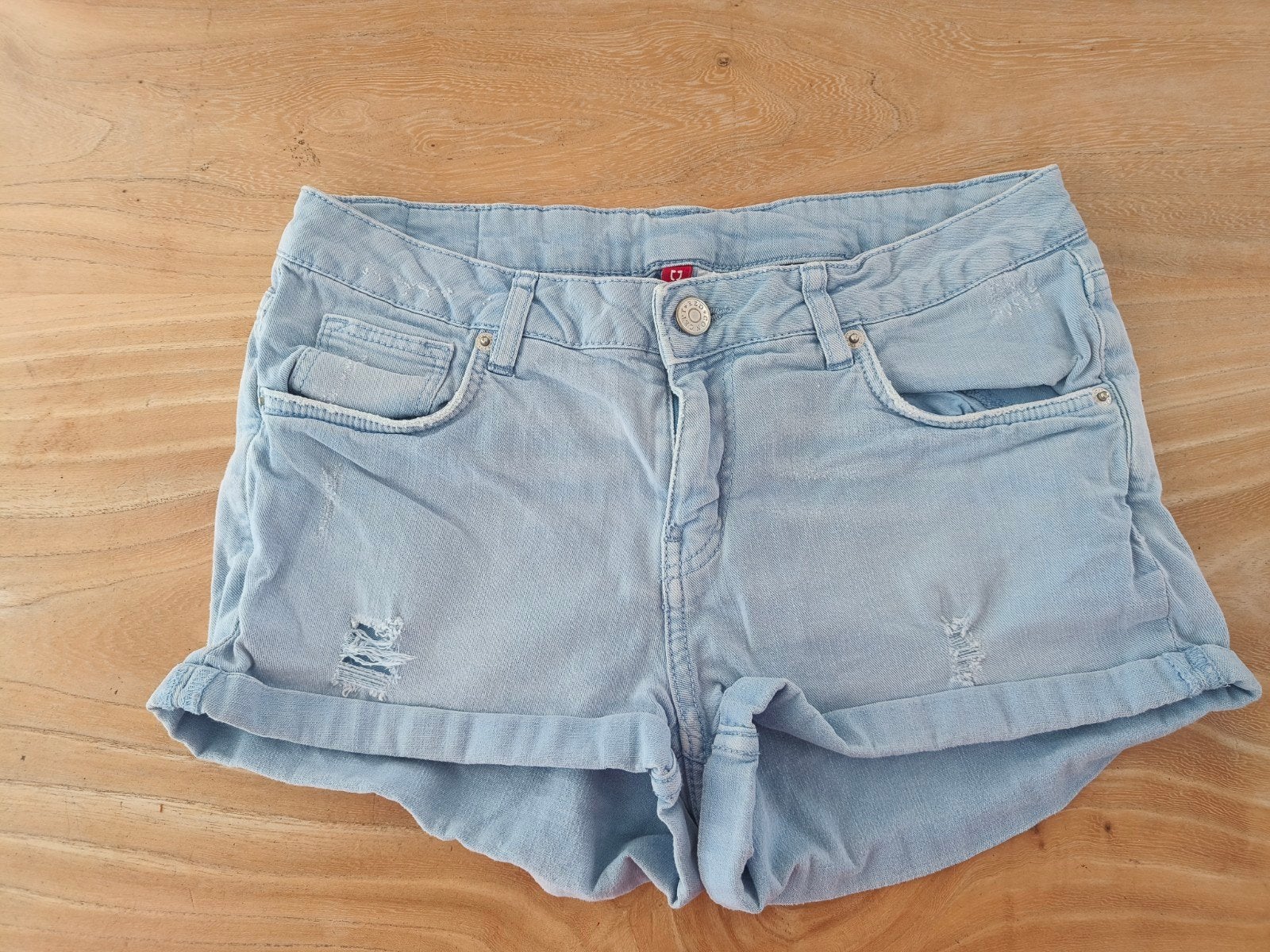 Lichtblauwe denim shorts maat 36., Kort, Blauw, Ophalen of Verzenden, Onbekend