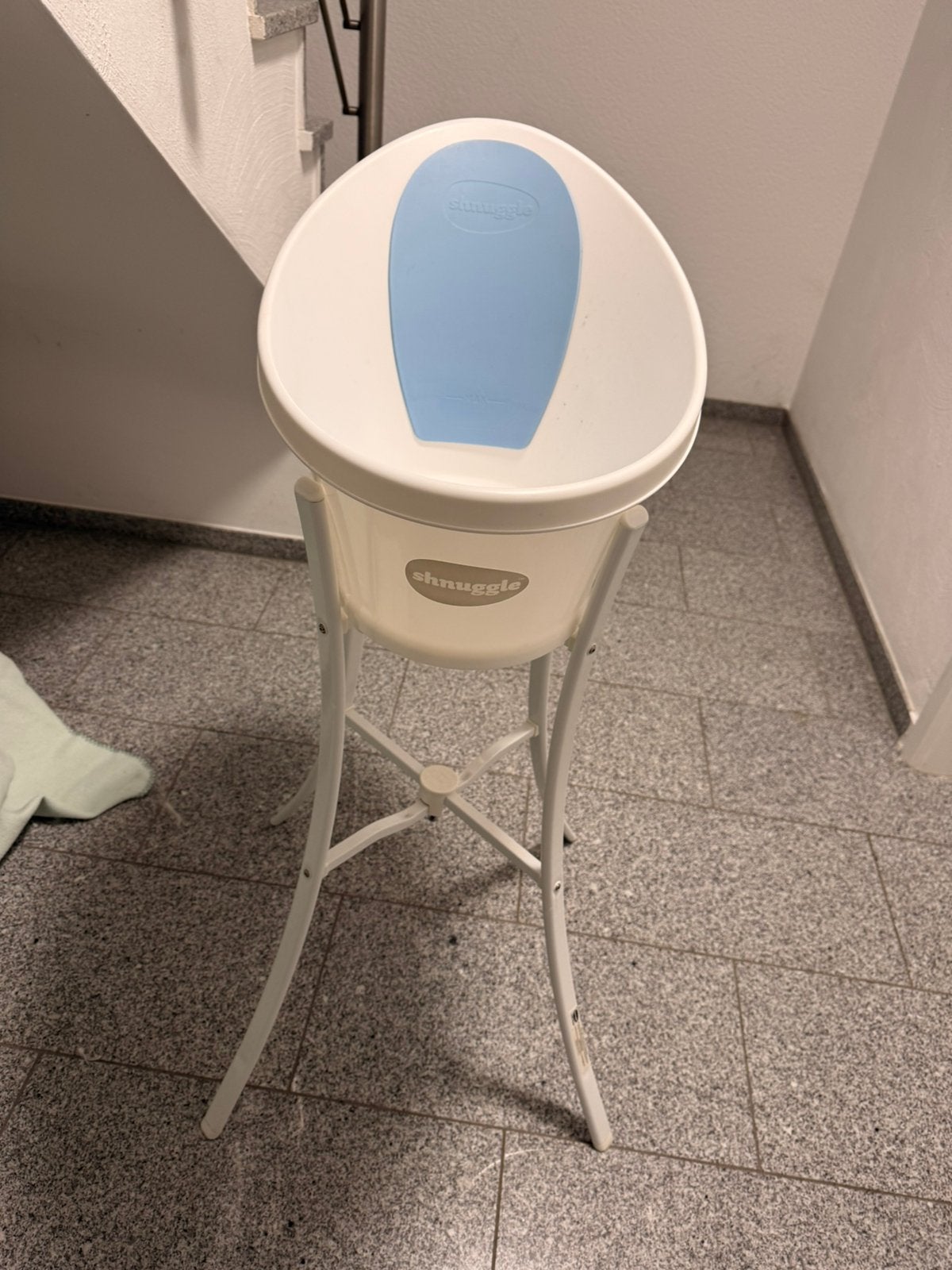 Babybadje op standaard, Kinderen en Baby's, Badjes en Verzorging, Ophalen, Zo goed als nieuw, Badje, Standaard
