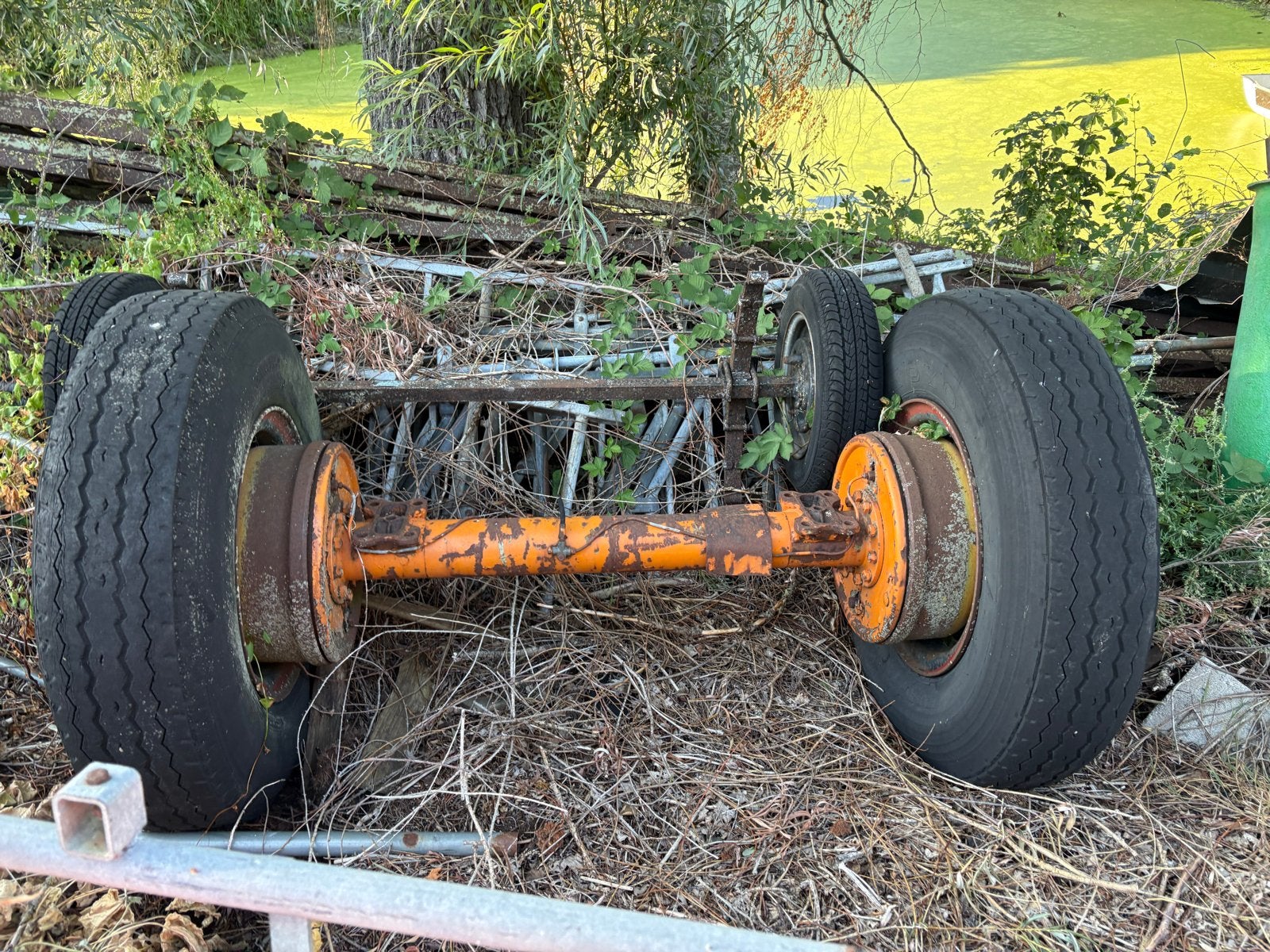Gebruikte banden en as voor aanhanger of landbouwvoertuig, Ophalen