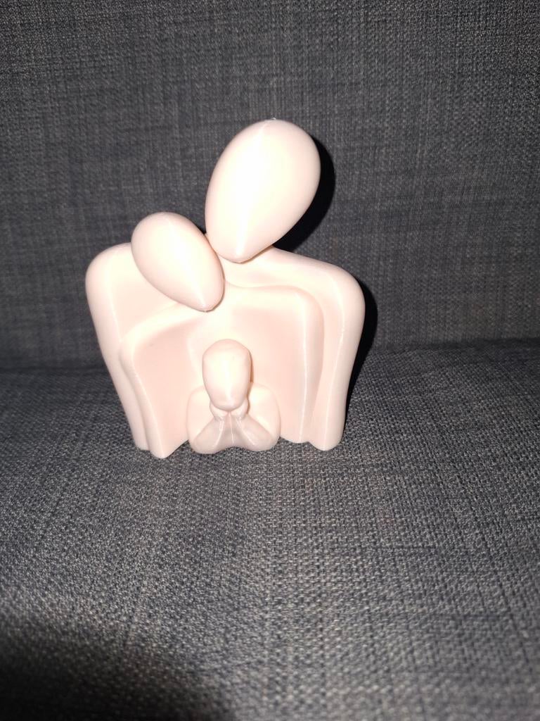 Beeldje gezin,  kraam kado, Ophalen of Verzenden, Zo goed als nieuw, Mens
