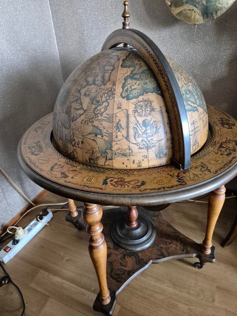 Antieke wereldbol bar op standaard - Globe bar, Antiek en Kunst, Ophalen