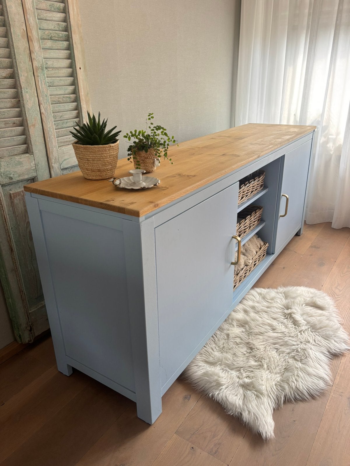 Zachtblauw dressoir, Huis en Inrichting, Kasten | Dressoirs, Ophalen, Met deur(en), Cottage core, dopamine decor, scandinavisch, modern, landelijk