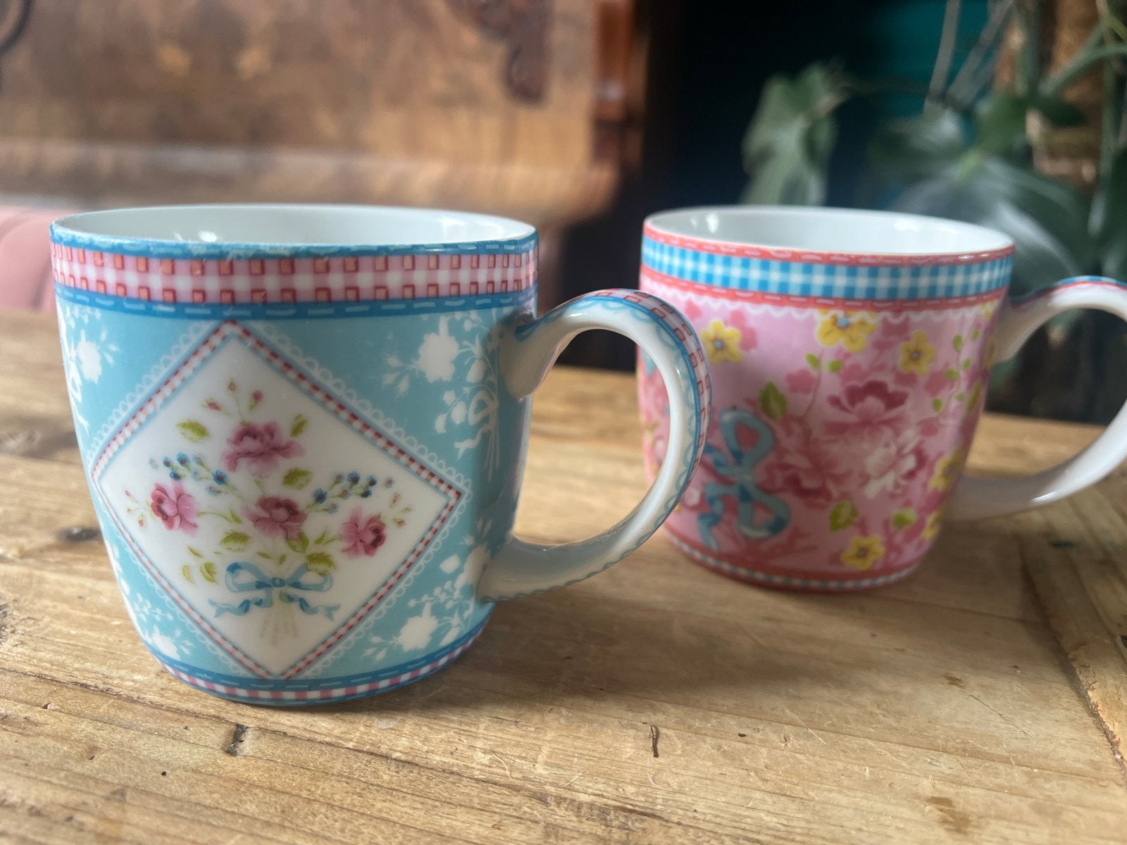 Twee PiP Studio koffiemokken van Douwe Egberts, Keramiek, Ophalen of Verzenden, Zo goed als nieuw, Overige stijlen