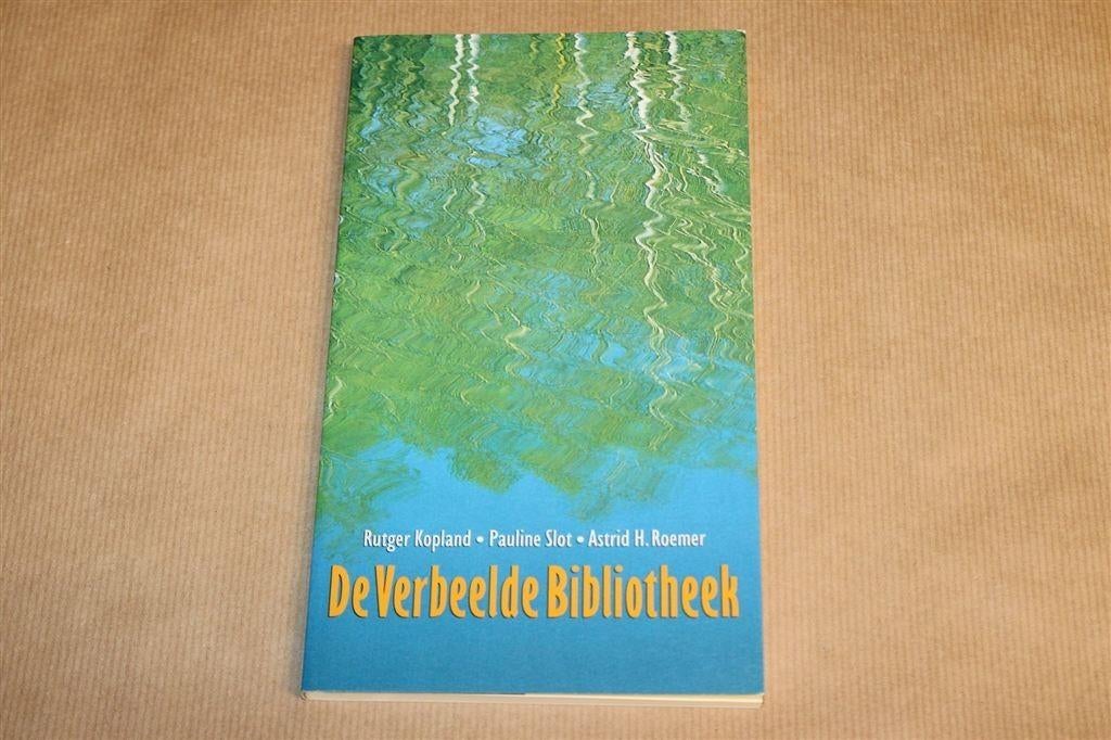 De Verbeelde Bibliotheek — Dubbelboek Verhalen Biegel 2000, Boeken, Ophalen of Verzenden, Gelezen
