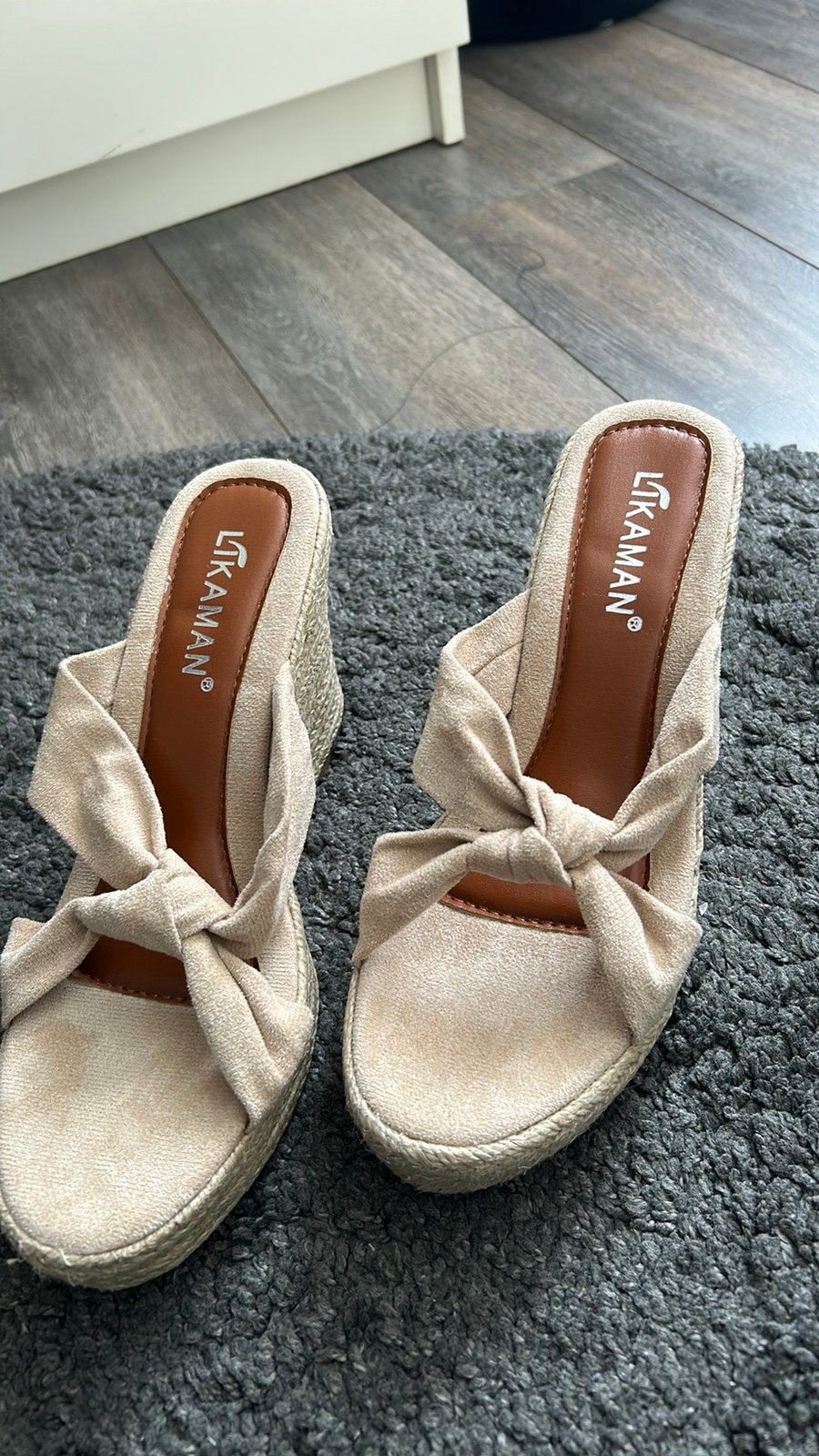 Sleehakken suede, Ophalen of Verzenden, Nieuw, Zwart, Sandalen of Muiltjes