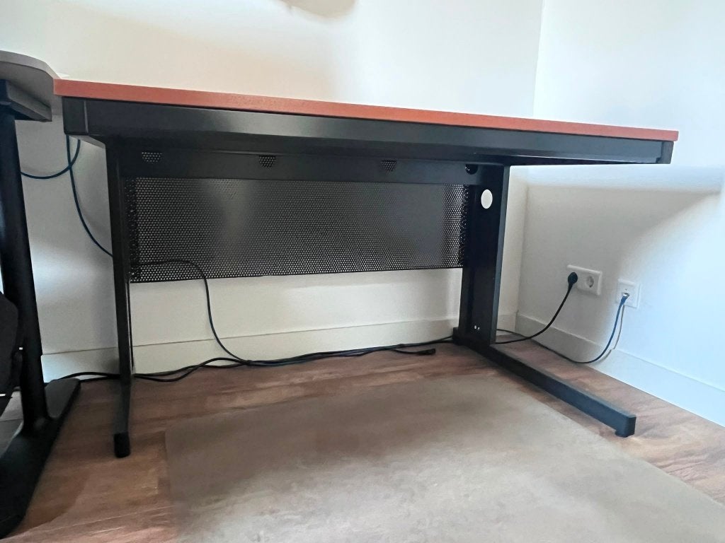 Bureau - gratis afhalen, Huis en Inrichting, Bureaus, Ophalen, Gebruikt, 120 cm, Metaal