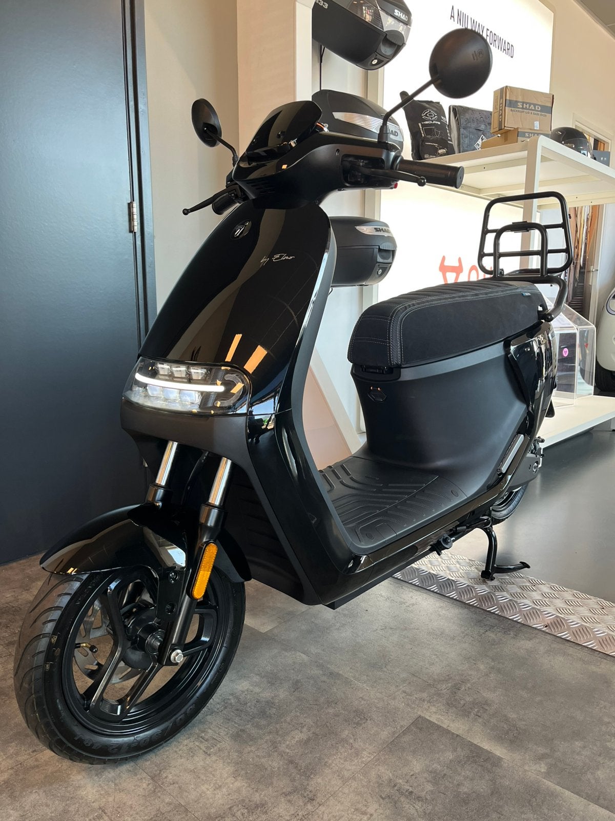 “Nieuwe” SEGWAY E110S GLANS ZWART 1-7-22 408km Snor, Fietsen en Brommers, Scooters | Overige merken, Ophalen, Zo goed als nieuw