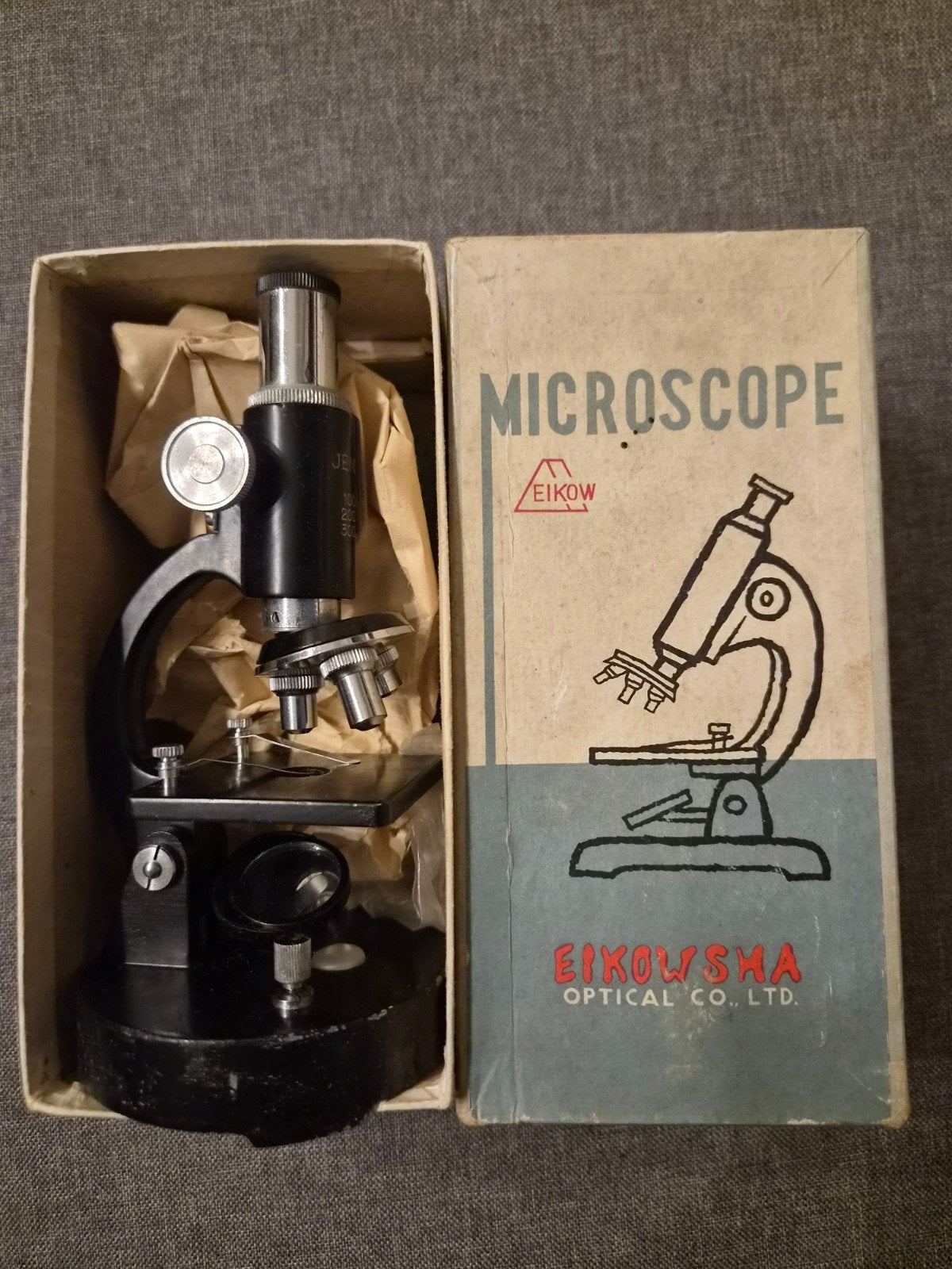 Zeer oude Eikowsha microscoop met doos en glaasjes, Ophalen of Verzenden, Gebruikt, Biologische microscoop