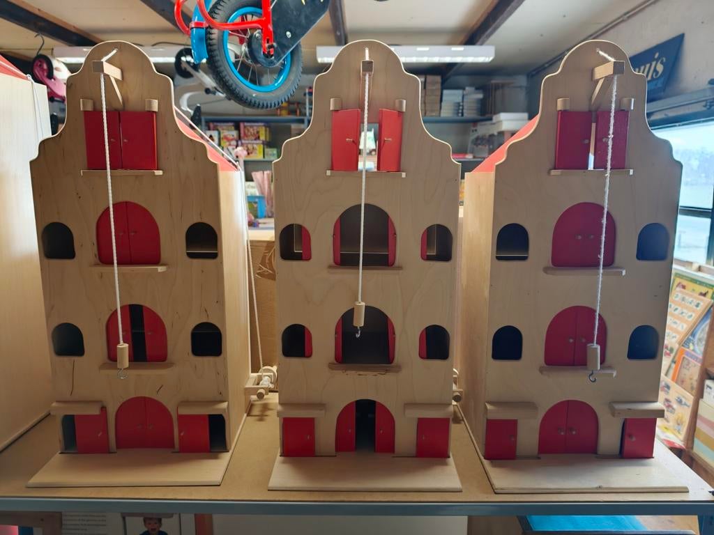 Set van 3 houten pakhuizen met hijsfunctie, Kinderen en Baby's, Speelgoed | Houten speelgoed, Ophalen, Zo goed als nieuw