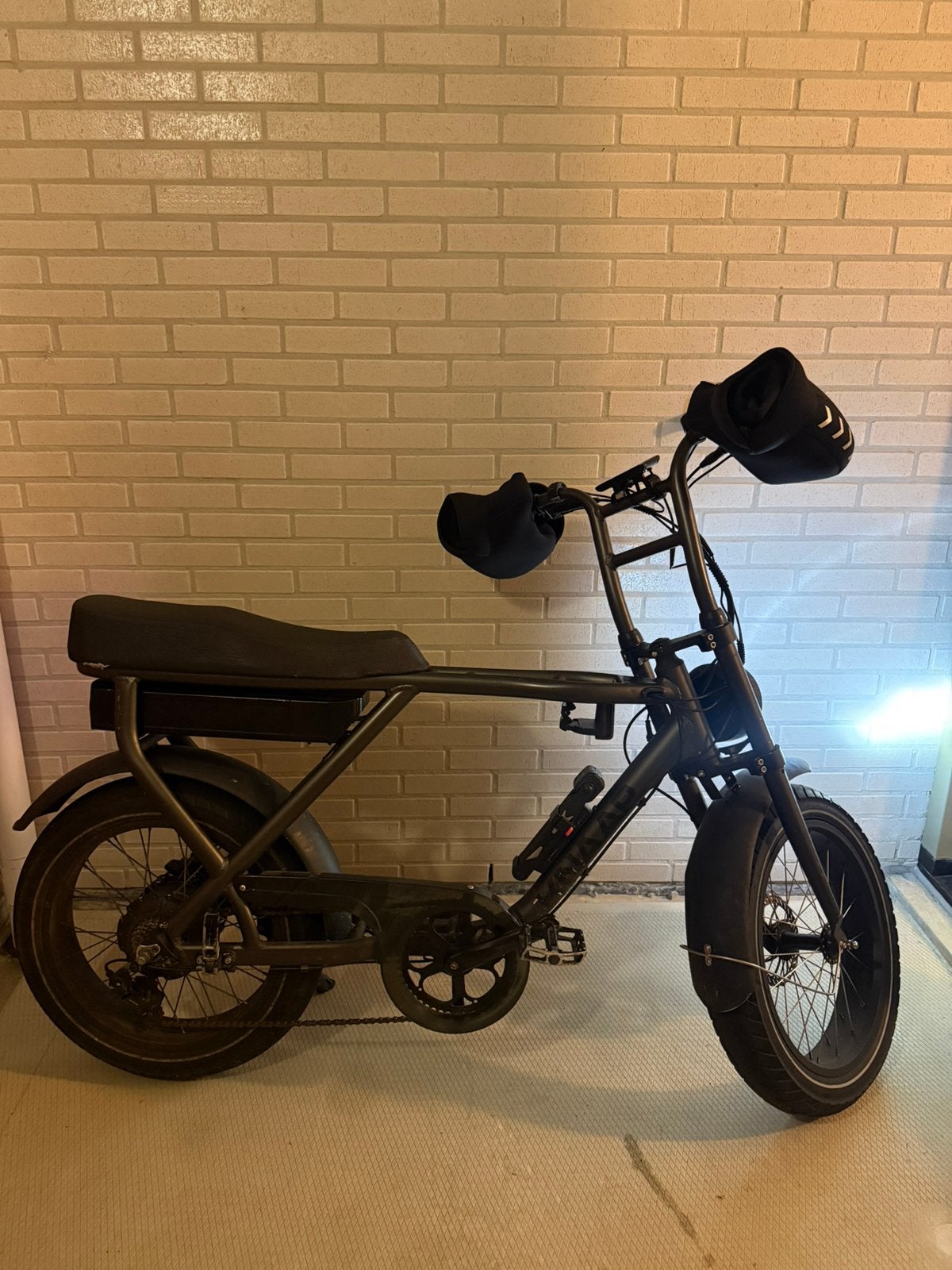 Knaap ams x Space grey, 59 cm of meer, Ophalen, Zo goed als nieuw, Overige merken
