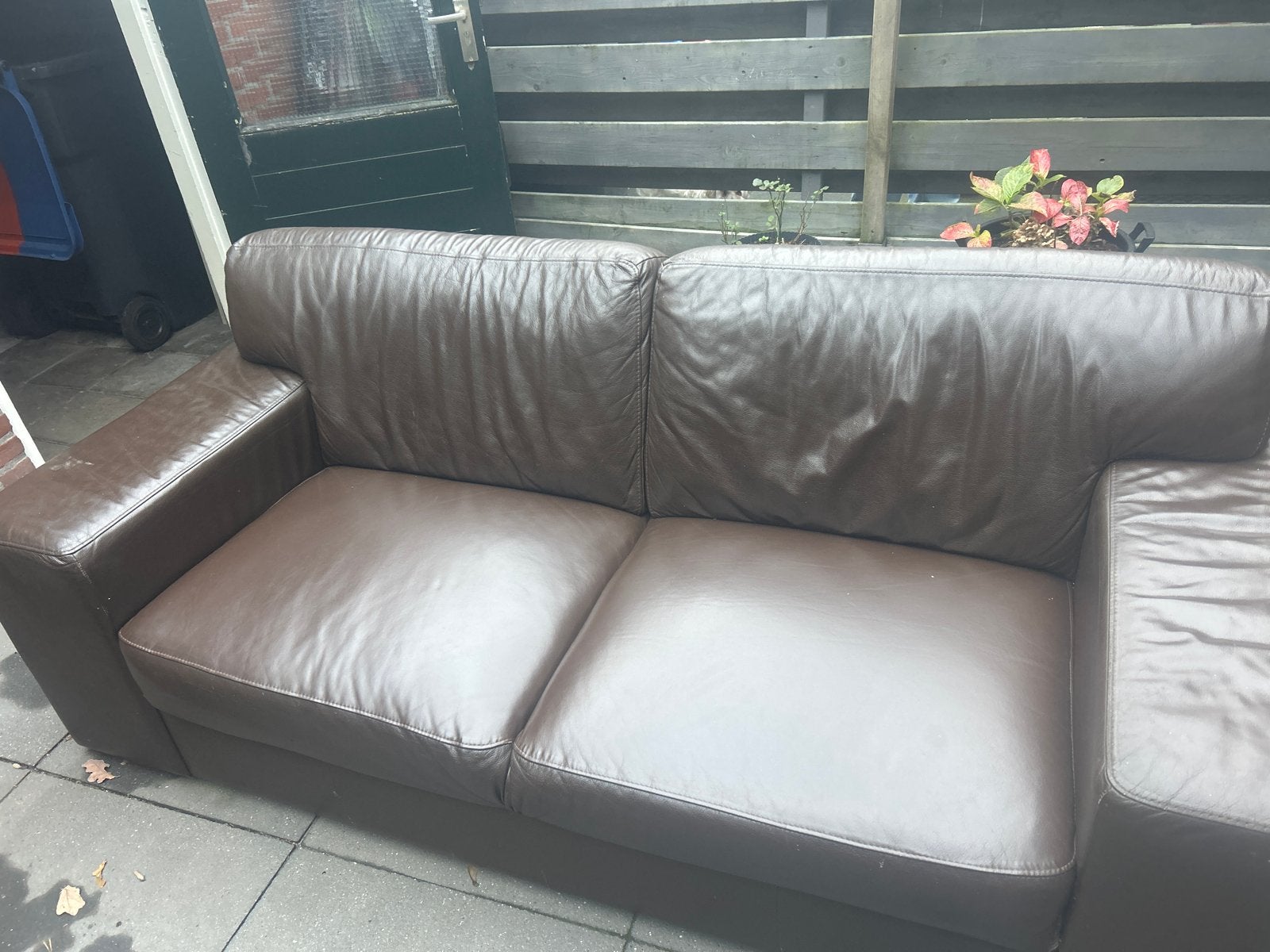Bruine leren bank - Comfortabel en ruim 2 en 3 zits, Gebruikt, Driepersoons, Ophalen of Verzenden, Rechte bank
