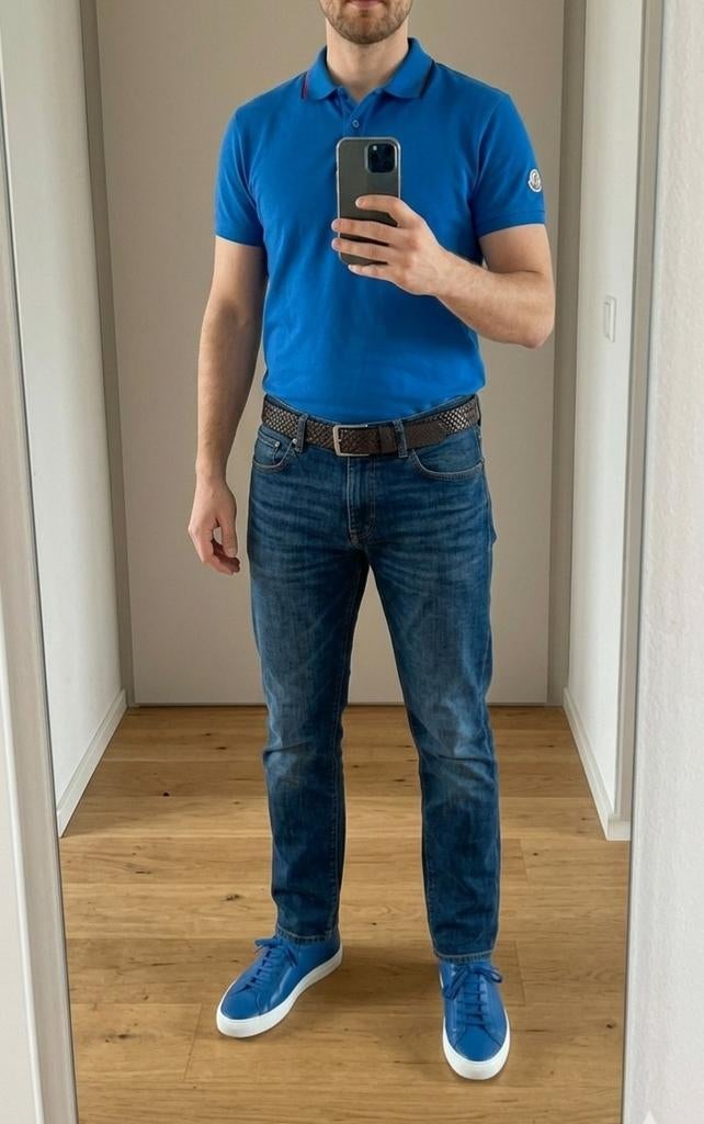 Leuk blauw originele polo shirt van Moncler maat L, Maat 52/54 (L), Moncler, Blauw, Ophalen of Verzenden