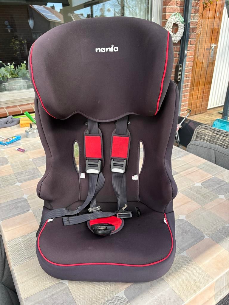 Nania autostoeltje zwart met rood, Overige merken, 9 t/m 36 kg, Gebruikt, Autogordel