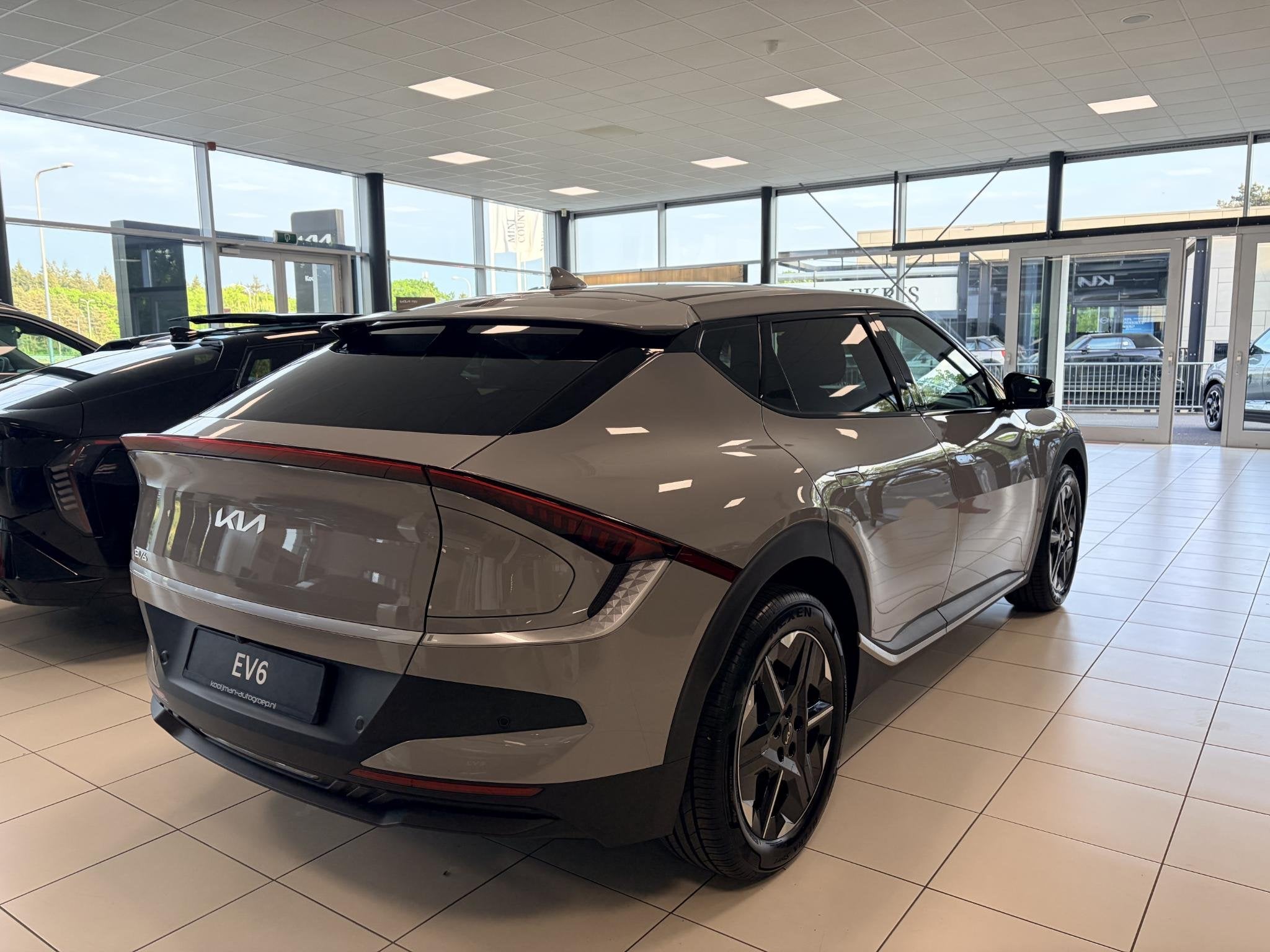 Kia EV6 Air 84 kWh | Direct uit voorraad leverbaar | Stoelve, Automaat, 228 pk, Achterwielaandrijving, 510 min