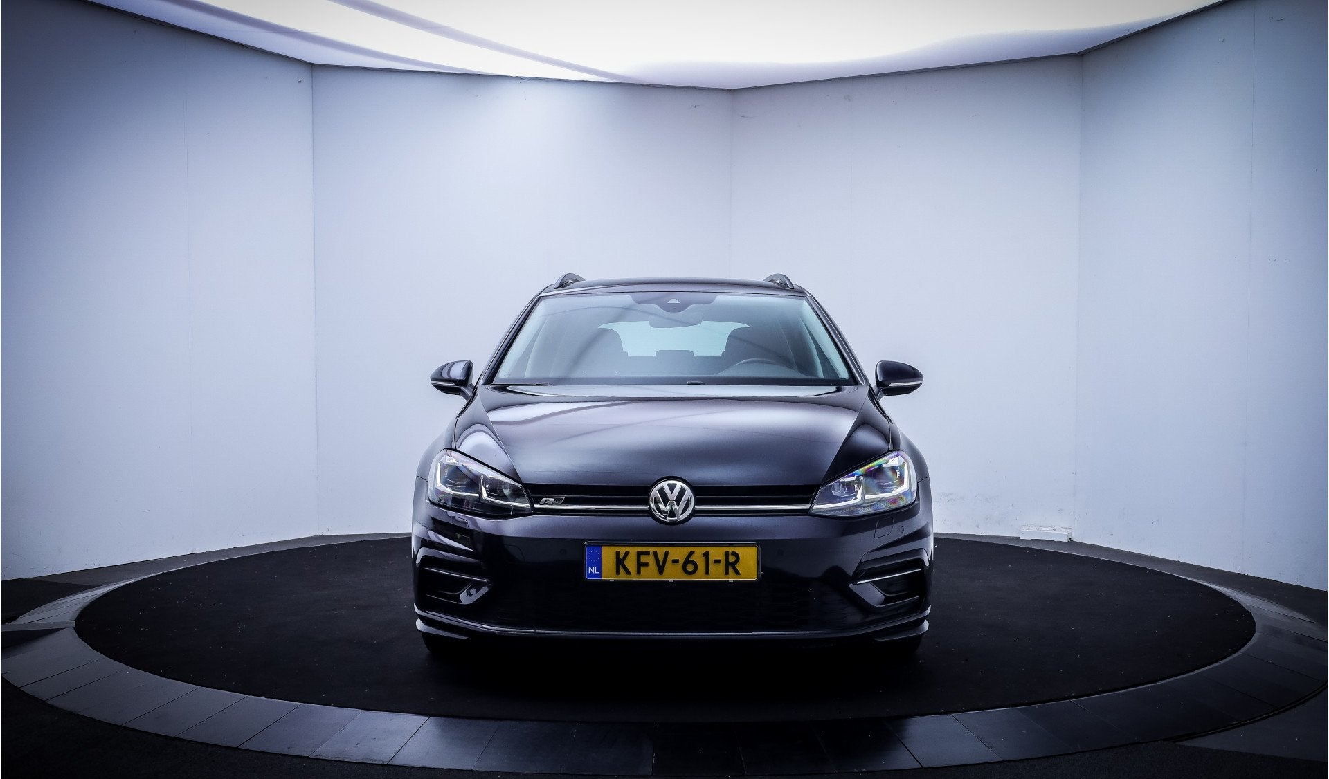 Volkswagen Golf Variant 1.5 TSI DSG R-LINE ERGOCOMF. + MASSA, Zwart, 4 cilinders, Zwart, Origineel Nederlands