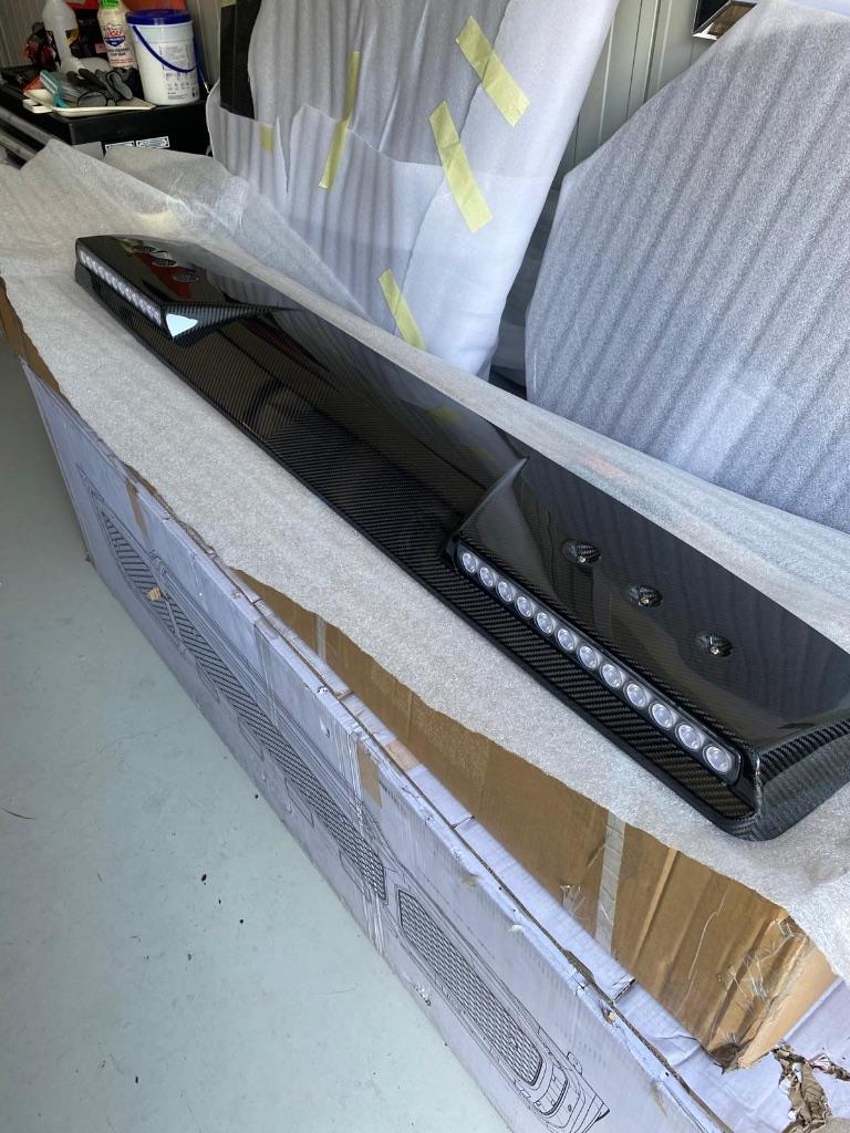 Brabus dakspoiler met LED DRL CARBON W464 en W463 NIEUW !!, Auto diversen, Ophalen of Verzenden