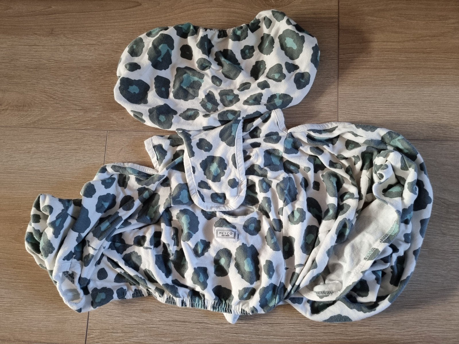 Autostoelhoes met groene panterprint - Zo goed als nieuw, Ophalen, Zo goed als nieuw