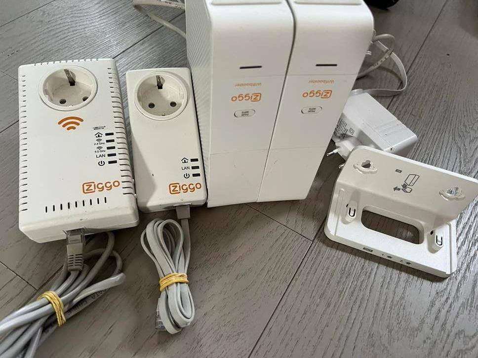 Ziggo Powerline & Wifi Booster Set - Optimaal Thuisnetwerk, Ophalen, Zo goed als nieuw