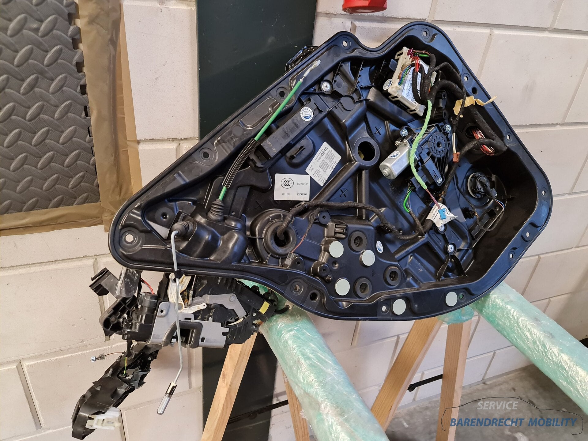 Mercedes W213 E Klasse sedan raam mechanisme motor ruit slot, Auto-onderdelen, Gebruikt, Mercedes-Benz AG, Mercedes-Benz, Ophalen of Verzenden