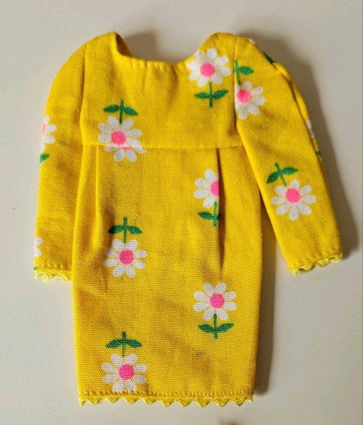 Vintage (Barbie) Skipper jurkje Beachy Peachy #1938, Verzamelen, Poppen, Ophalen of Verzenden, Gebruikt, Kleertjes