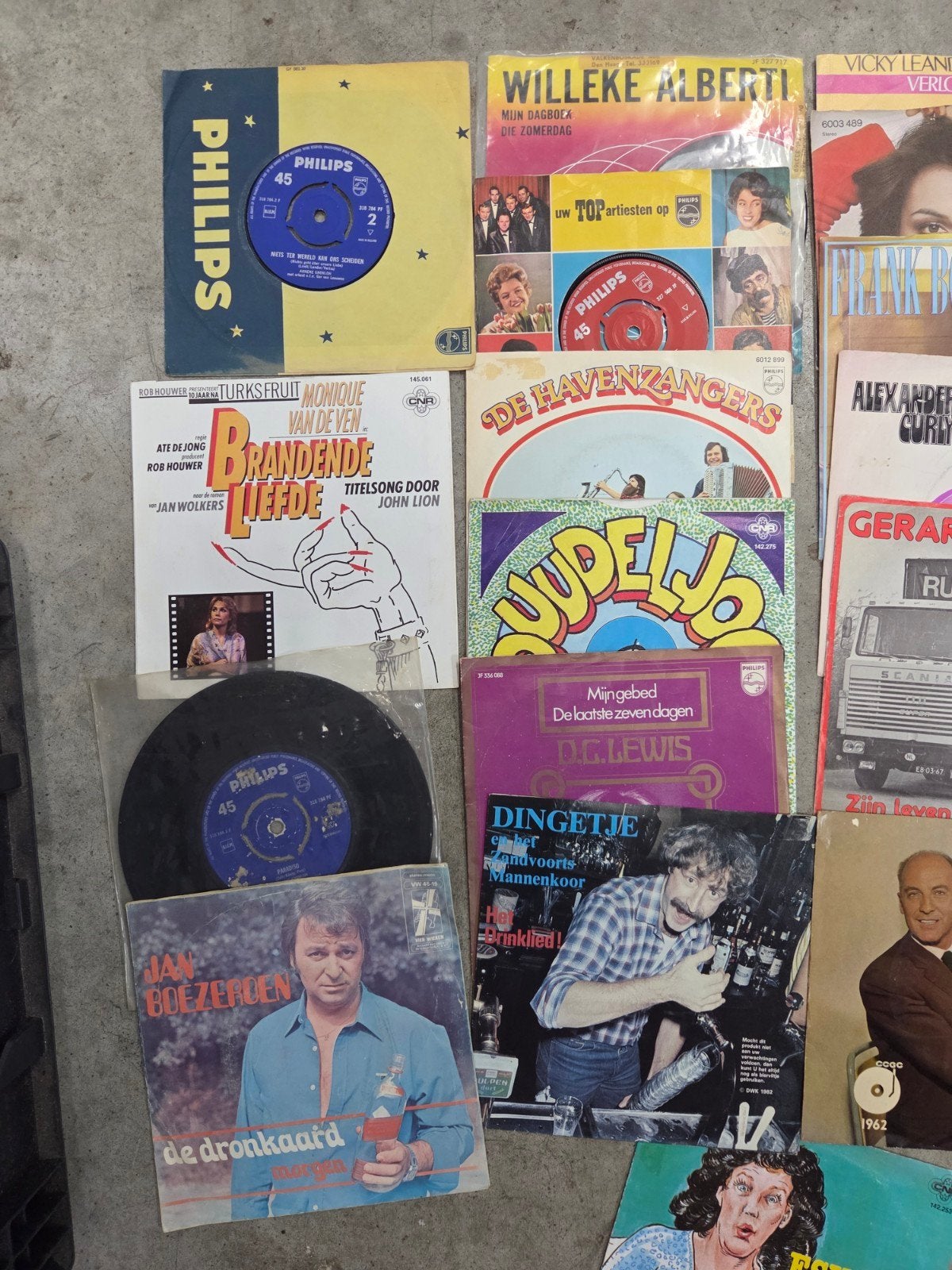 Vintage singles - voornamelijk Nederlandstalig, Ophalen of Verzenden, Gebruikt, Overige genres, EP