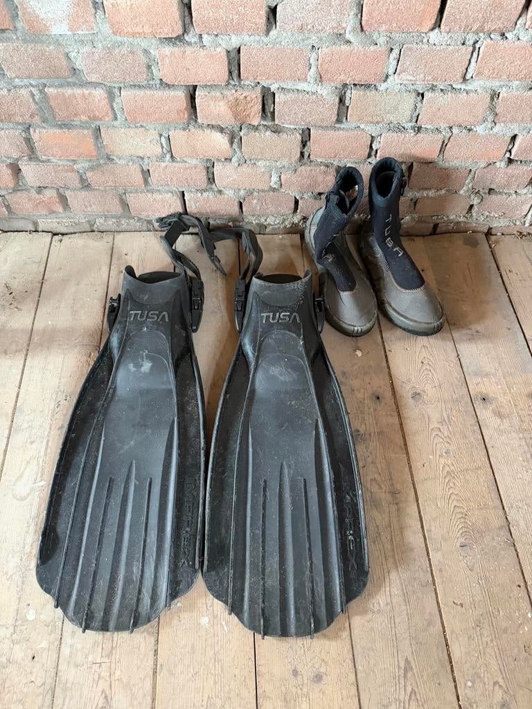 Tusa duikvinnen en duikschoentjes maat 37/38 (maat 6), Watersport en Boten, Duiken, Ophalen of Verzenden, Gebruikt, Zwem- of Duikvliezen