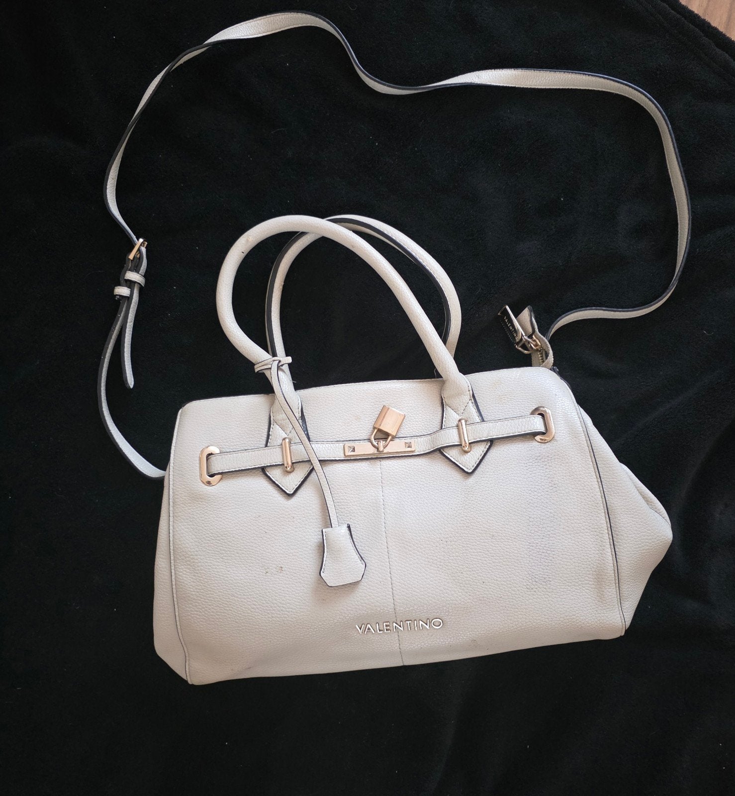 Valentino tas, Sieraden, Tassen en Uiterlijk, Tassen | Damestassen, Ophalen, Zwart, Schoudertasje