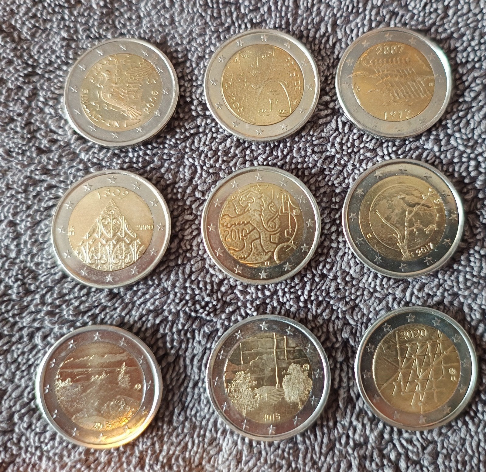 9 herdenkingsmunten Finland, Ophalen of Verzenden, Finland, 2 euro, Losse munt