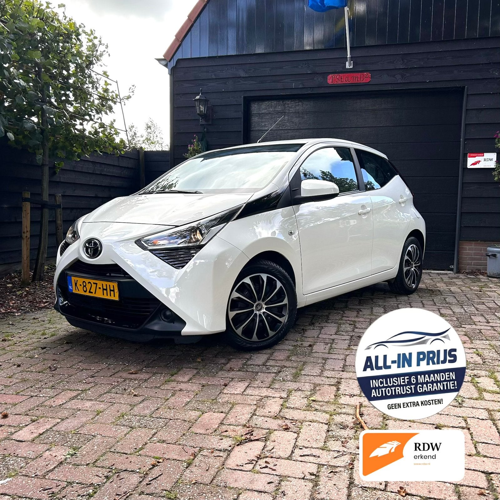 Toyota Aygo 1.0 VVT-I X-Play Carplay | 1Ste Eig | DAB | GAR, Auto's, Stof, 4 stoelen, Wit, Bedrijf