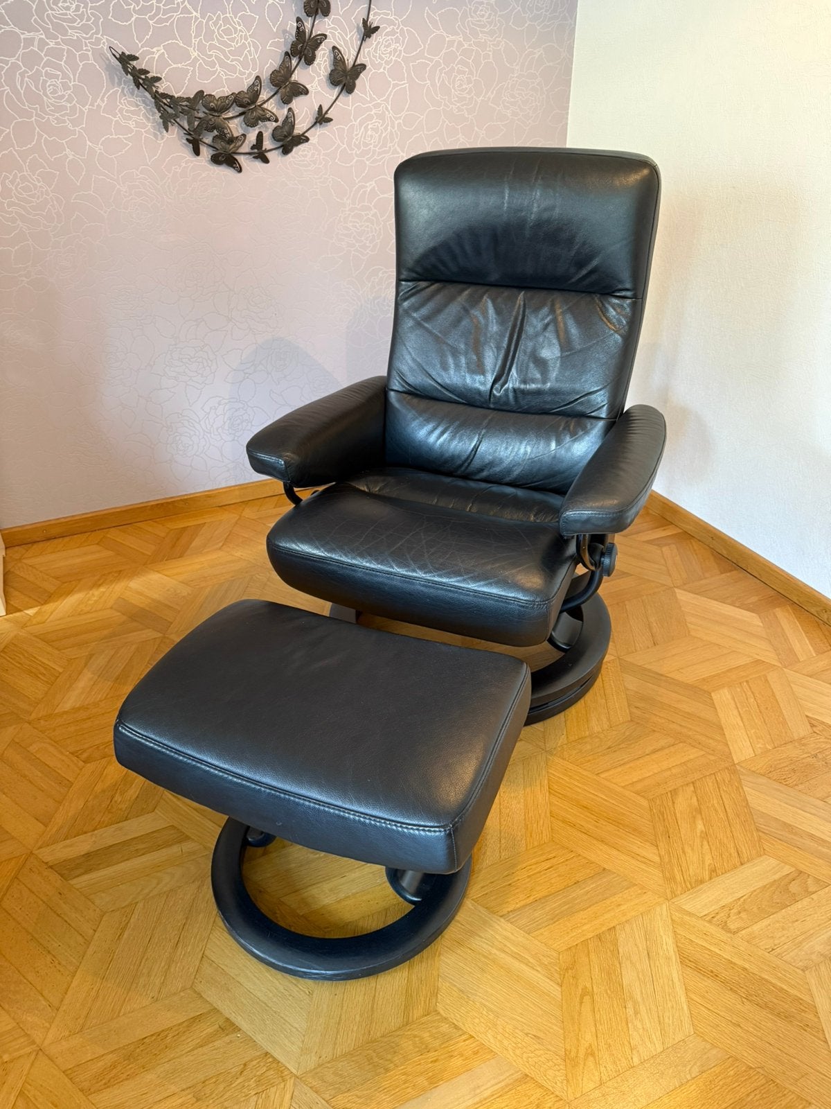 Fauteuil leren stoel met hocker. Stressless stoel., Ophalen, Minder dan 75 cm, Leer, 50 tot 75 cm