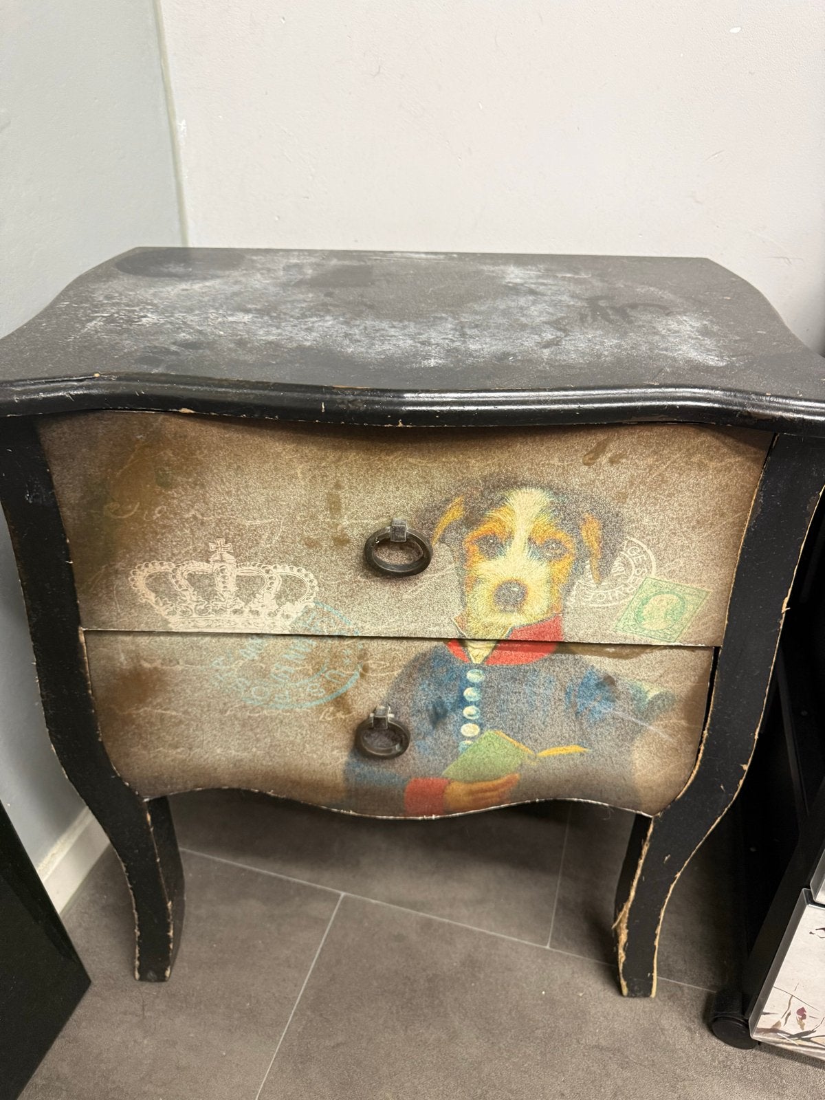 Uniek ladekastje met hond, opknapper, Ophalen, Minder dan 50 cm, Gebruikt, 1 of 2 laden
