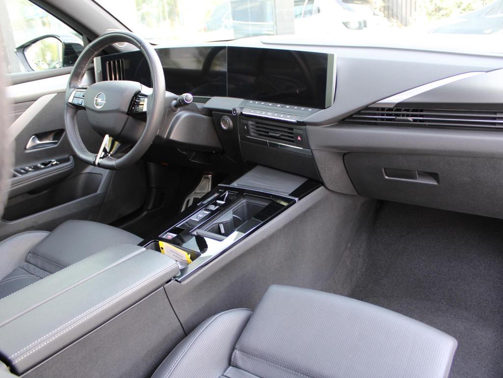 Opel Astra Sports Tourer 1.2 Turbo Ultimate | Navi / Panoram, 12 maanden, Euro 6, 1199 cc, Wit