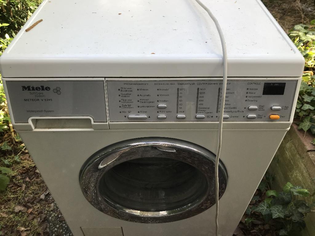 Wasmachine - Miele, Witgoed en Apparatuur, Wasmachines, Gebruikt, Voorlader, 4 tot 6 kg, 85 tot 90 cm, 1200 tot 1600 toeren, Handwasprogramma