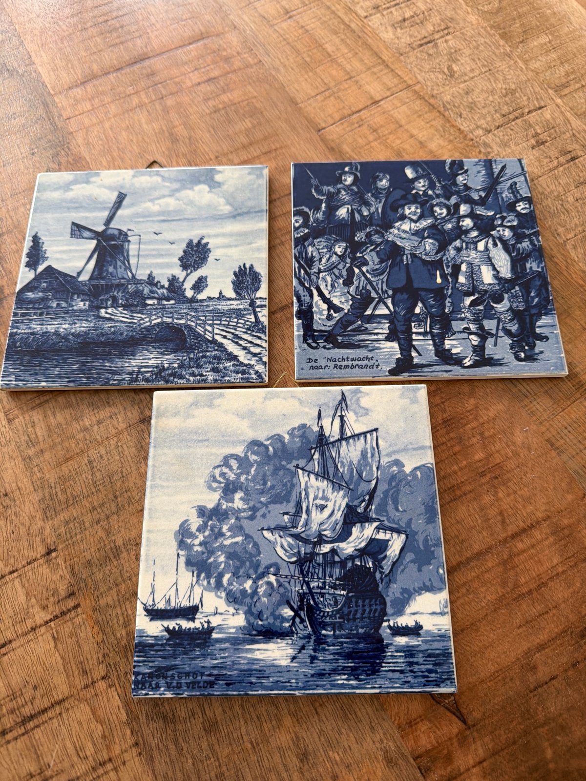 Set van 3 Delfts blauwe tegels met Hollandse taferelen, Ophalen of Verzenden