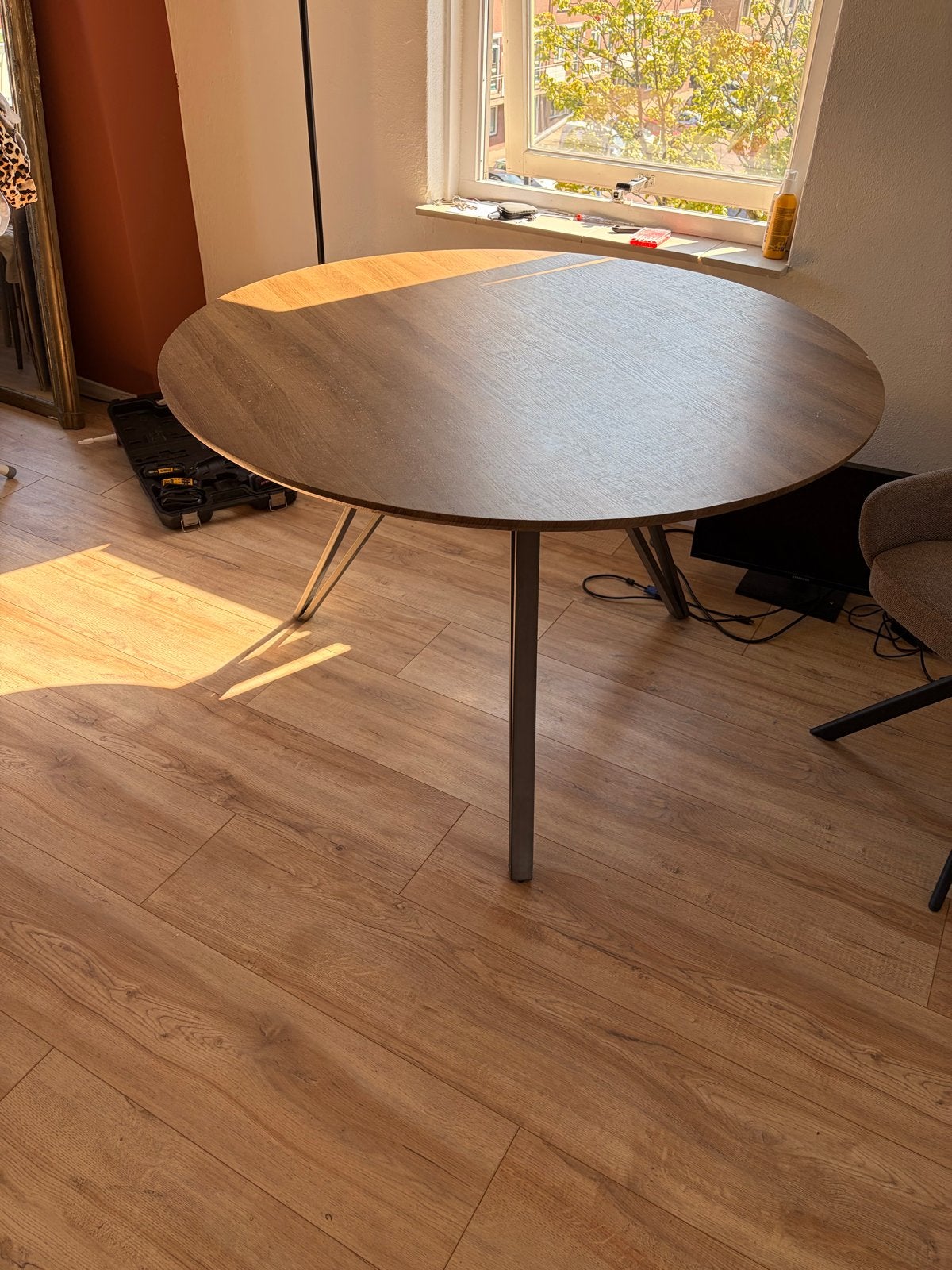 Ronde eettafel met metalen poten, diameter 120cm, Huis en Inrichting, Tafels | Eettafels, Ophalen, Gebruikt, 100 tot 150 cm, Rond
