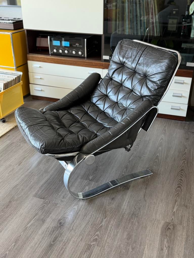 Vintage mid-Century fauteuil Scandinavisch design jaren ’60, Huis en Inrichting, Fauteuils, Ophalen, Gebruikt, 50 tot 75 cm, Leer