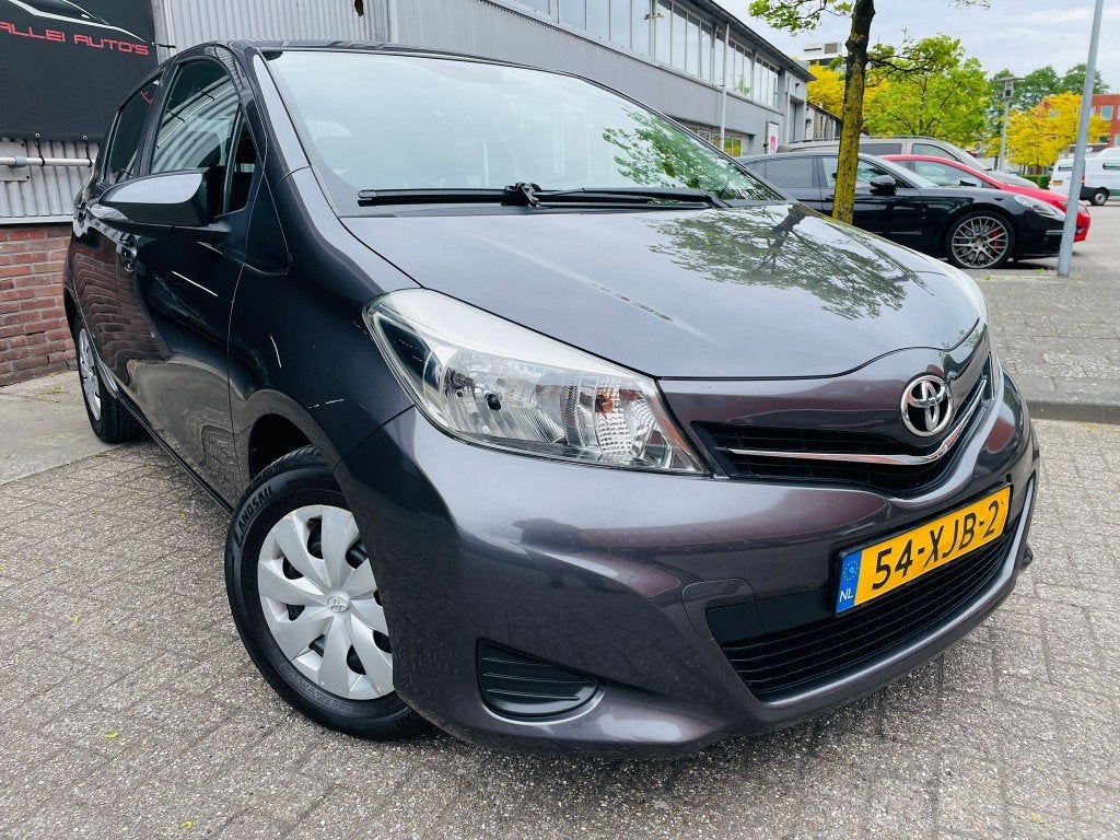 Toyota Yaris 1.0 VVT-i Aspiration KLIMA CAMERA BLUETOOTH, 750 kg, Origineel Nederlands, Bedrijf, Handgeschakeld