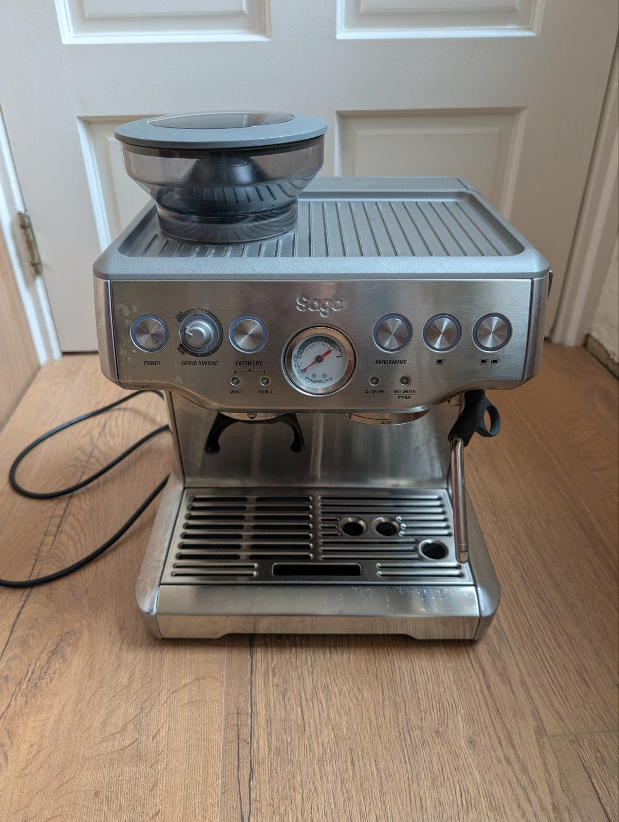 Sage Barista Express Espressomachine, Espresso apparaat, Refurbished, 2 tot 4 kopjes, Afneembaar waterreservoir
